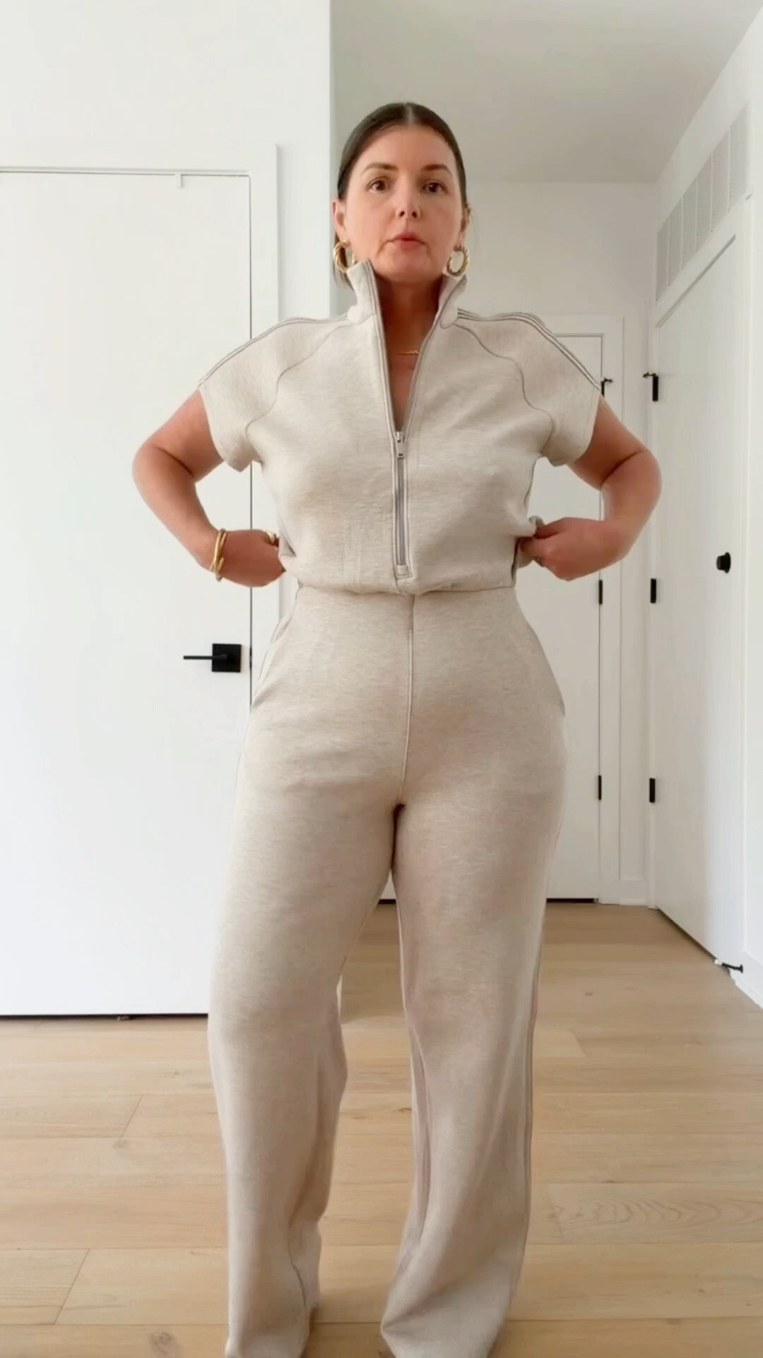 You know we love our @spanx AirEssentials jumpsuits and we have new styles just in time for Fall!

Fit is true size. Petite, regular & tall lengths available so all the girls are covered!

& the backside has an elastic band you can pull down to go potty. #spanxpartner