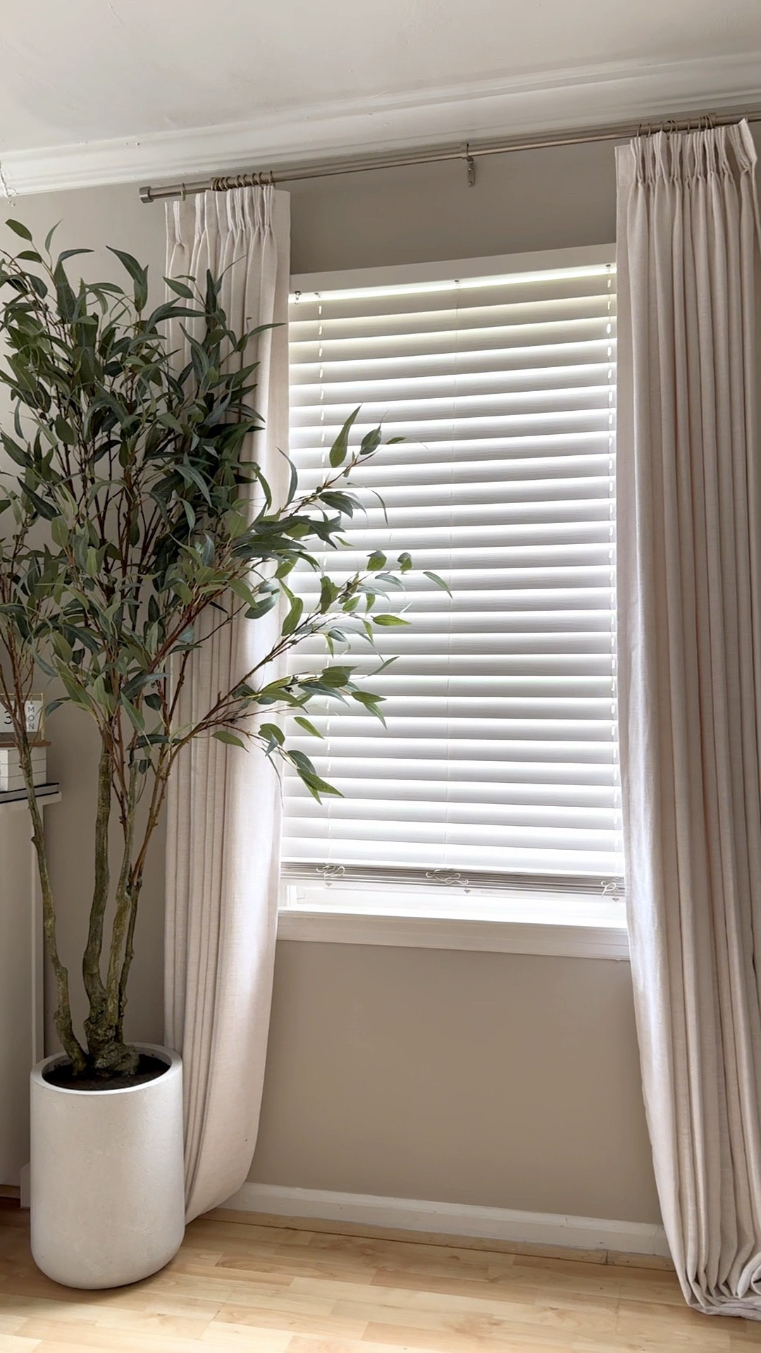 Linked this tree and a few affordable ones as well! 

#LTKHome