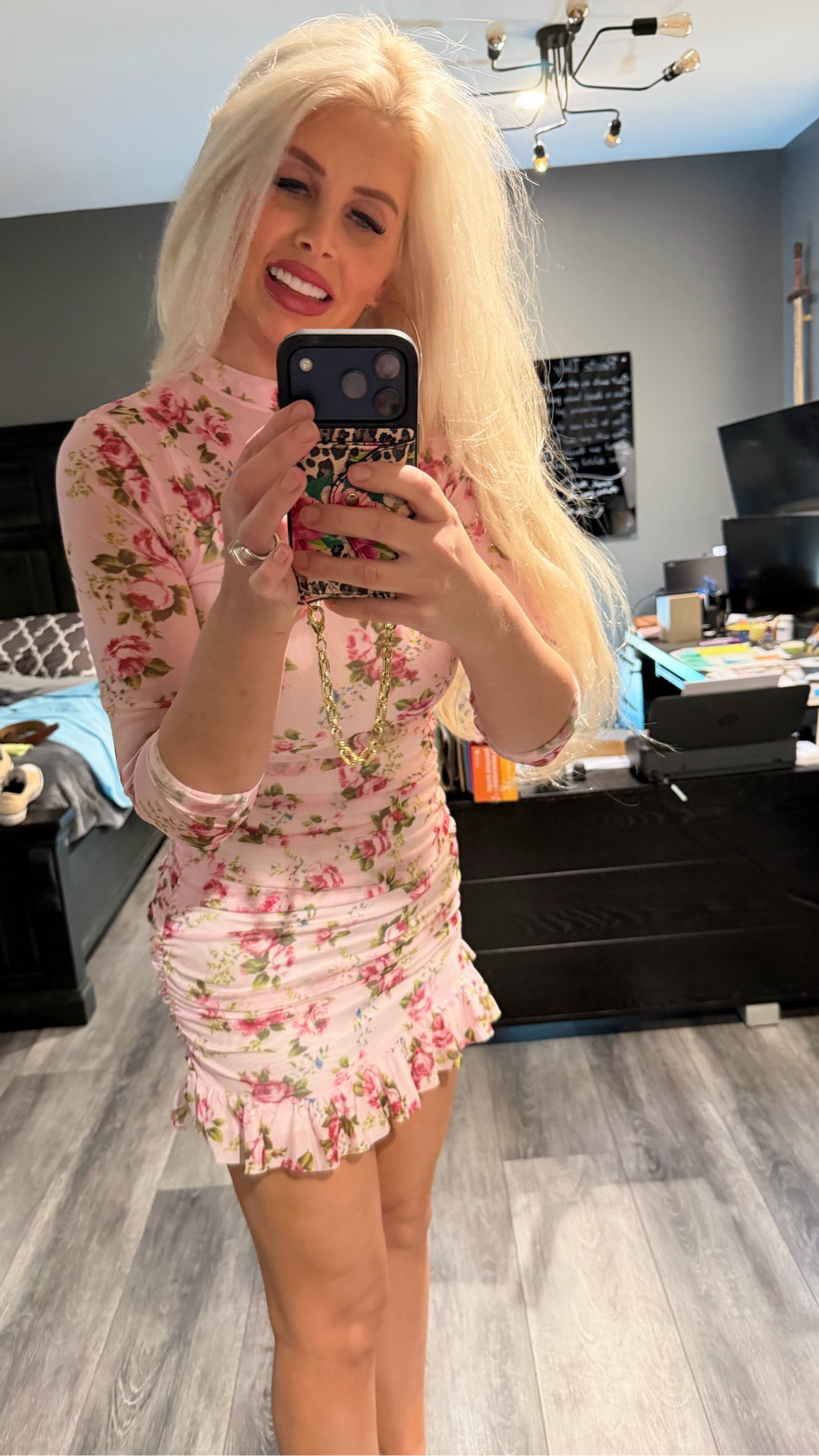 The PERFECT spring/summer dress

XS & it can get long if you pull it down. I just like short dresses 

#LTKFestival #LTKSaleAlert #LTKootd