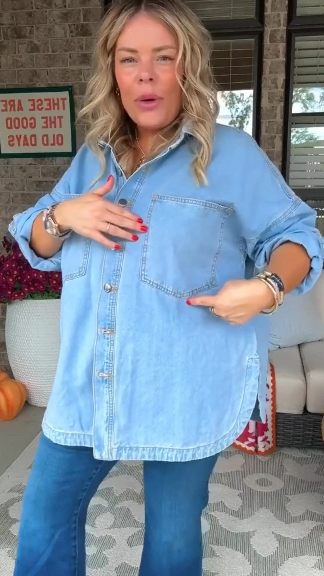 Living for denim on denim outfit this fall! 🍁🤎
