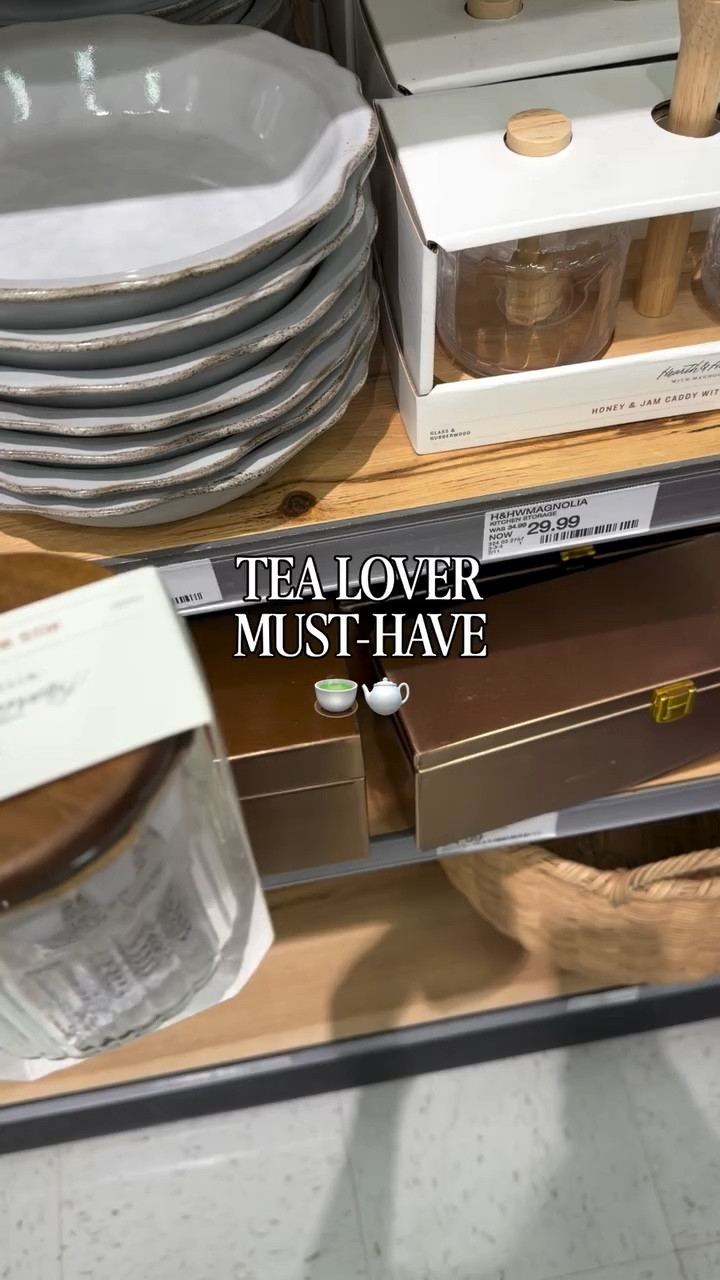 Calling all tea lovers! 🍵 This new Hearth & Hand tea infuser is bringing all the aesthetics 💁🏻‍♀️🫖🍵

#micheleonstyle #targetgfind #hearthandhand #tealovers