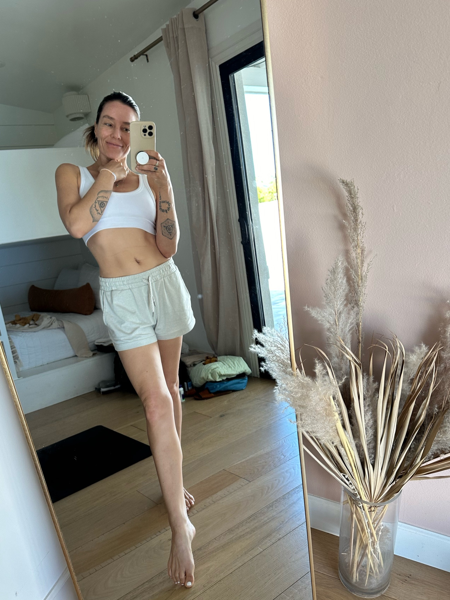 If you’re looking for cozy, but cute work out gear….look no farther.
These Vuori Halo Performance Shorts are the softest EVER.
Paired with Alo Yoga Seamless Chosen Bra, and you’re going to be so comfy cozy in your activewear ☁️
Tagged other styles & colors for ya 🥳

#LTKfindsunder100 #LTKfitness #LTKstyletip
