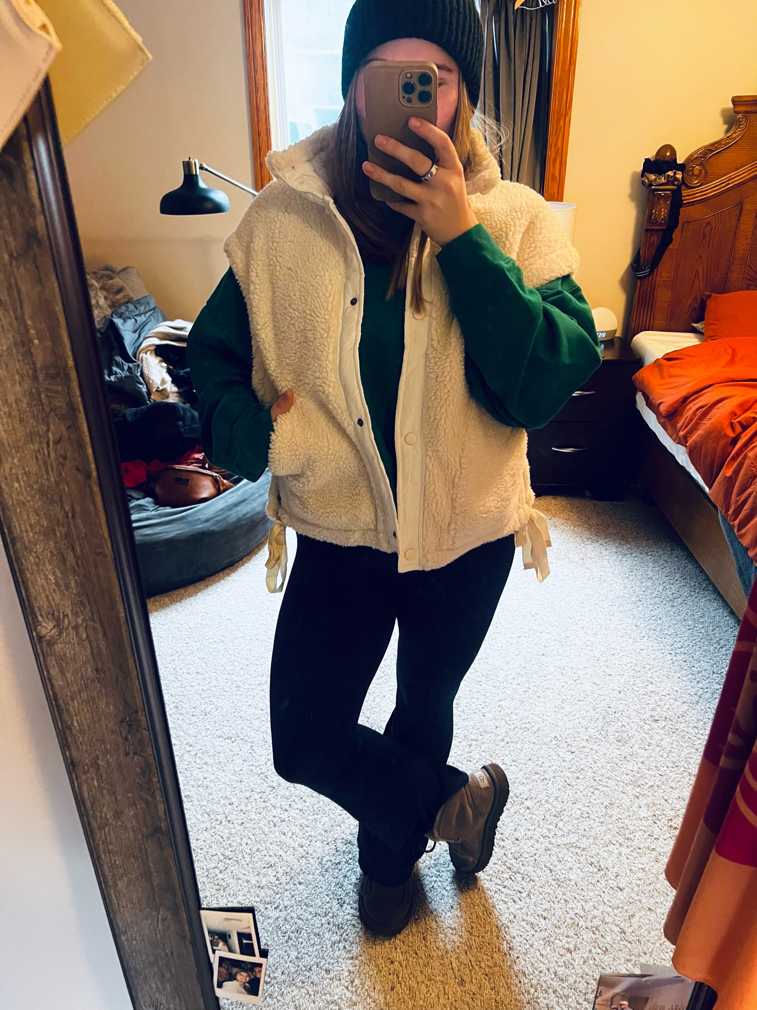 Errand fit of the day! 💚🤍

Errands/ OOTD/ winter/ casual fashionn

#LTKHoliday #LTKSeasonal #LTKActive