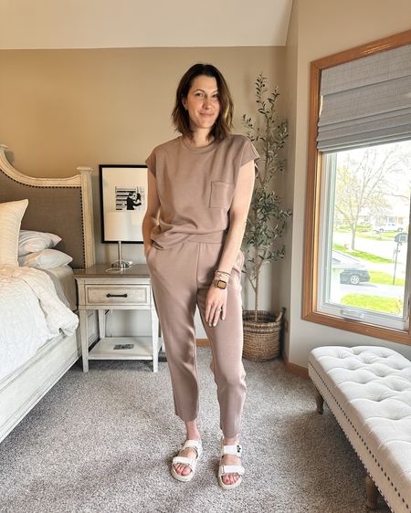 A designer look for less! Similar to the scuba line, so soft, comfy and comes in 4 different colors

UndeniablyElyse.com

Travel looks, spring outfit, mom on the go, weekend look, affordable fashion, easy outfit, tall girl approved, neutral outfit, running errands

#LTKstyletip #LTKtravel #LTKfindsunder100