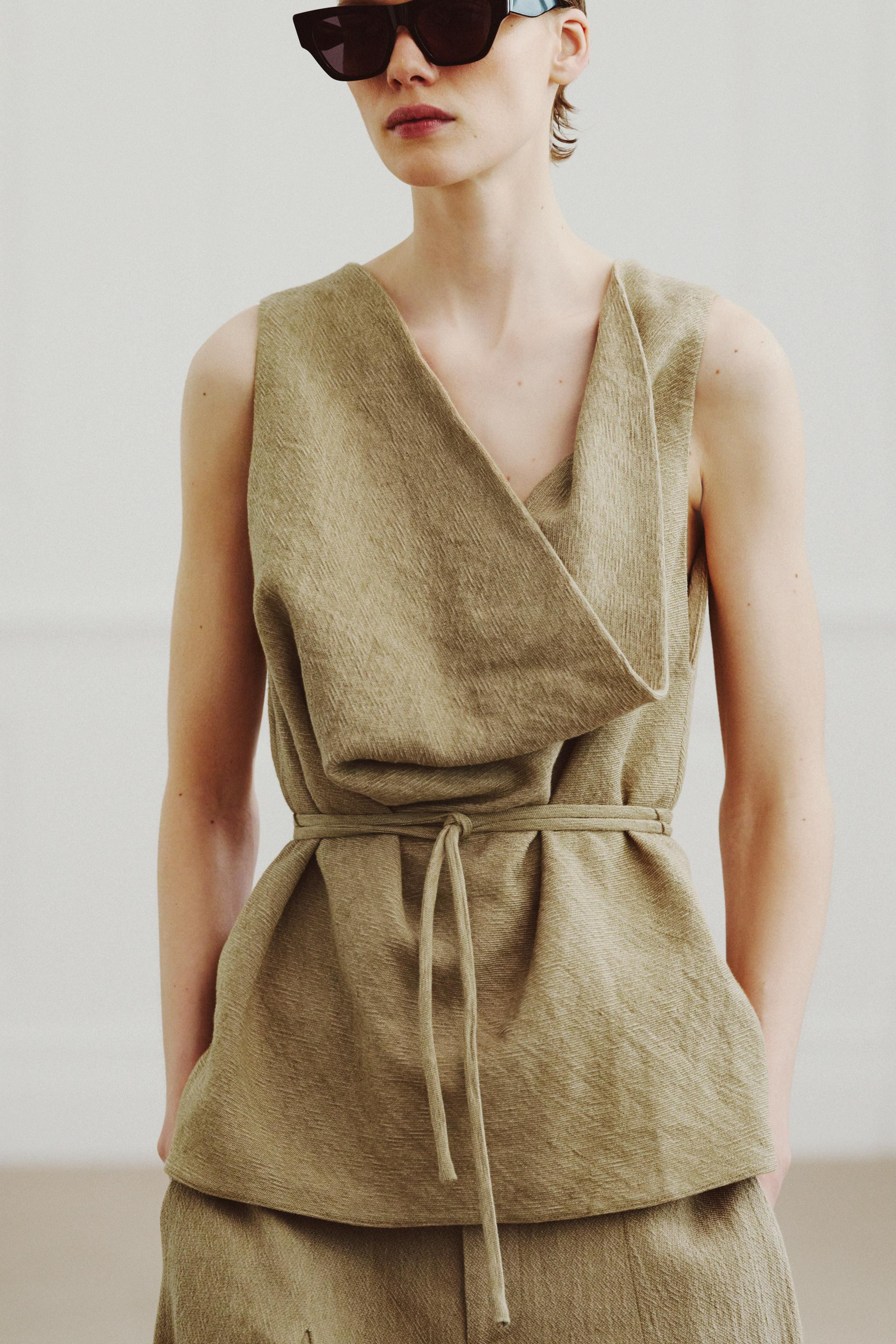 ZW COLLECTION LINEN BELTED TOP | Zara US