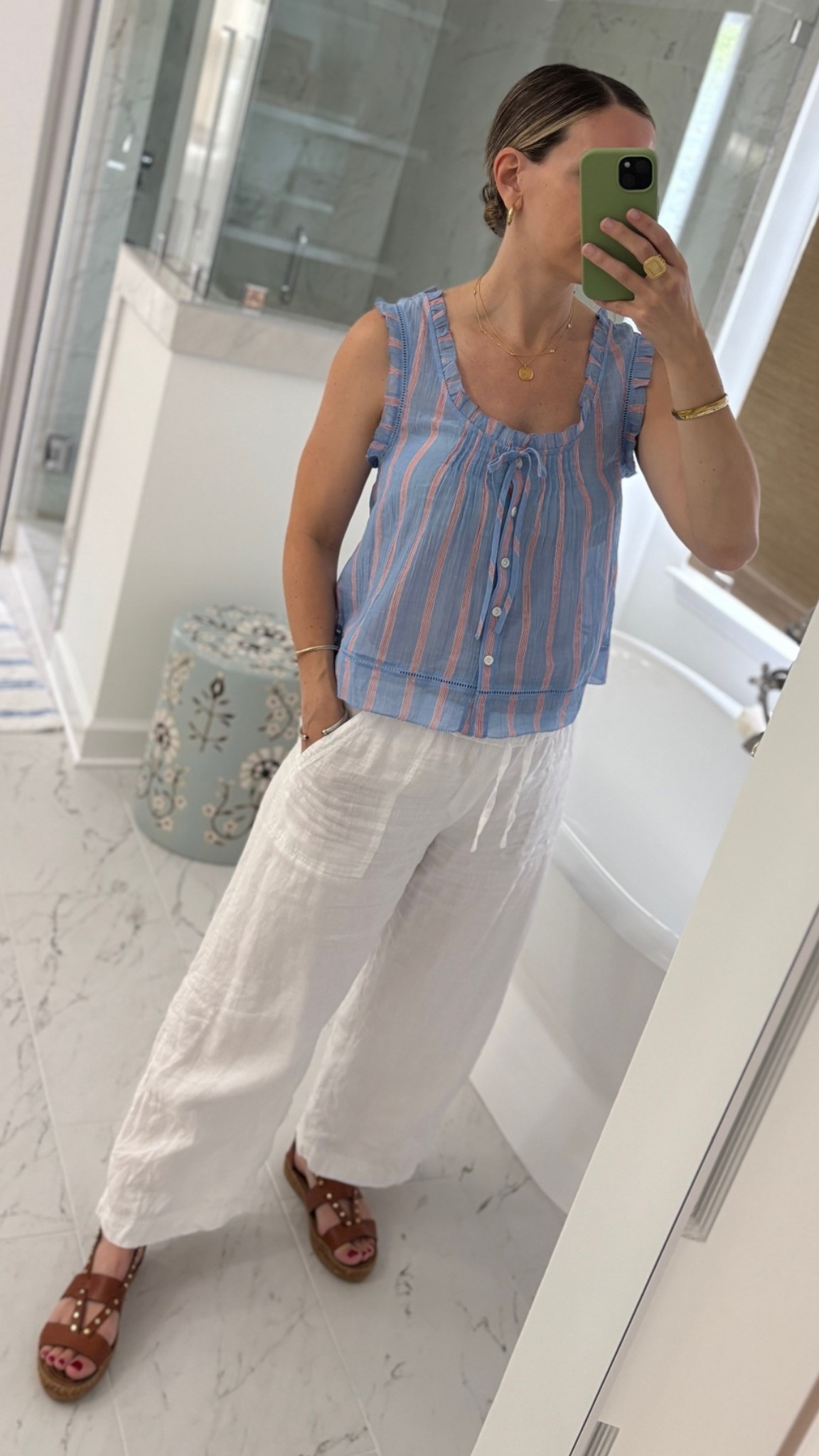 Summer uniform ✨wearing a small in both

#LTKBump #LTKootd #LTKmomlife