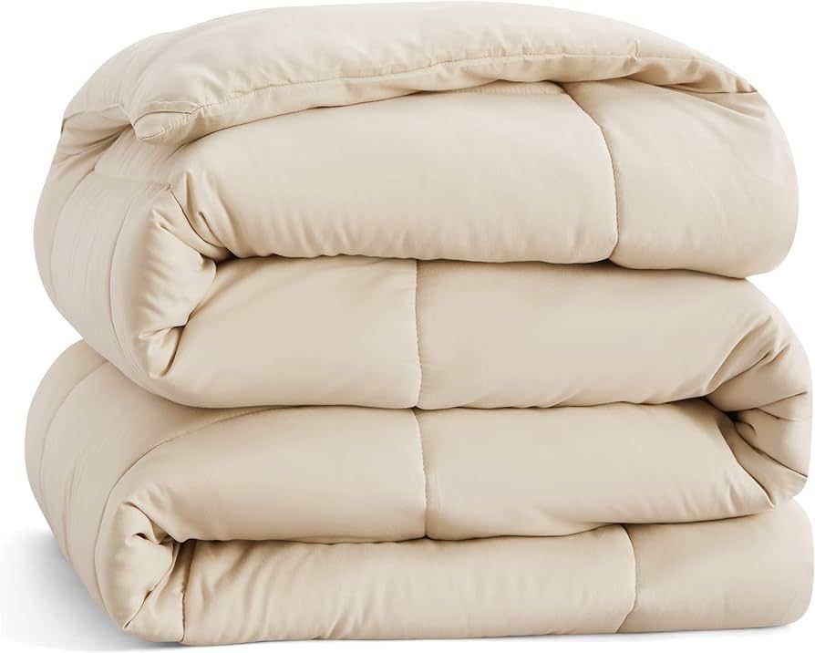 Bedsure Duvet Insert King Comforter Beige - All Season Quilted Down Alternative Comforter for Kin... | Amazon (US)