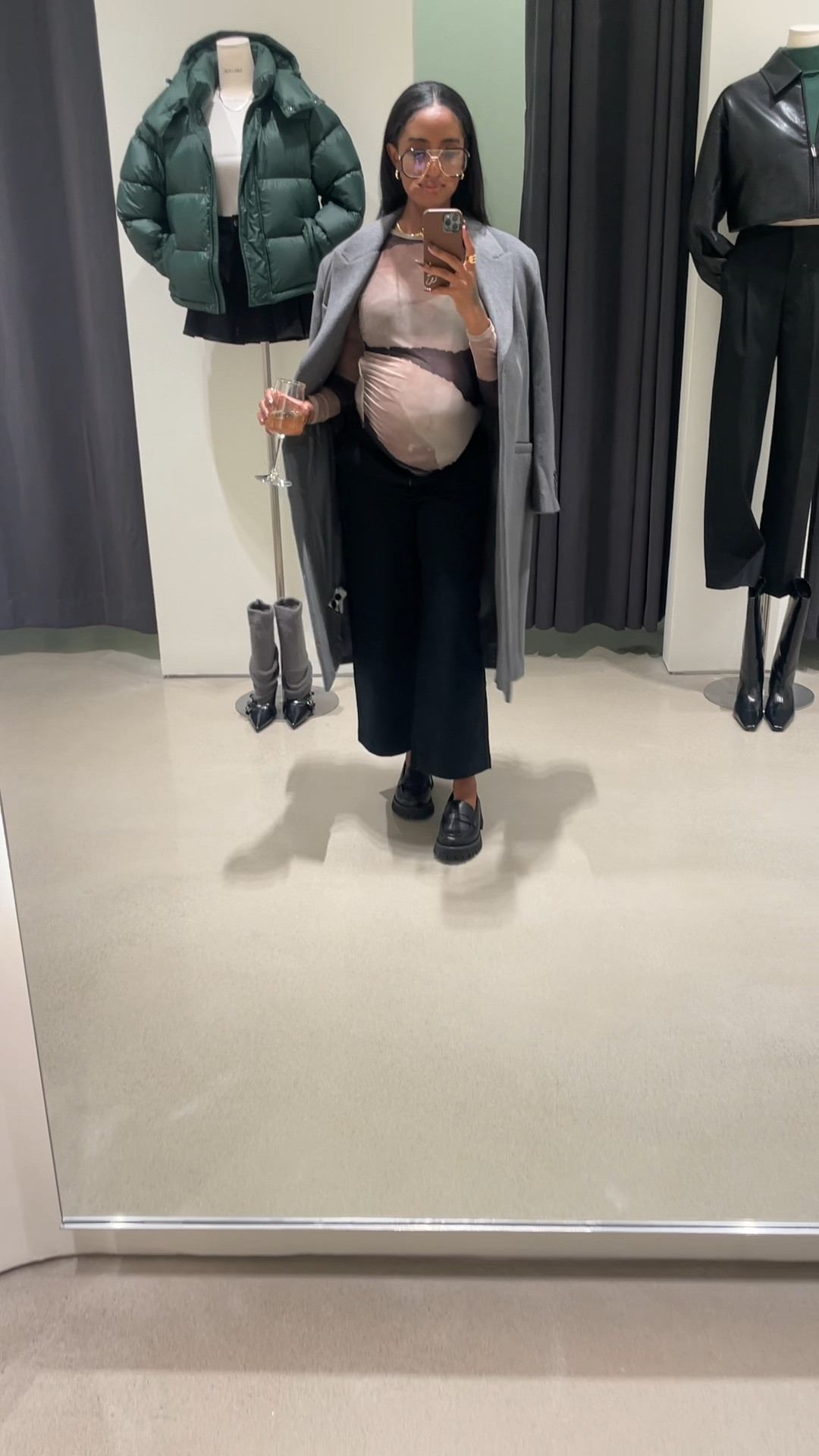 #maternitystyle 

#LTKStyleTip #LTKShoeCrush #LTKBump