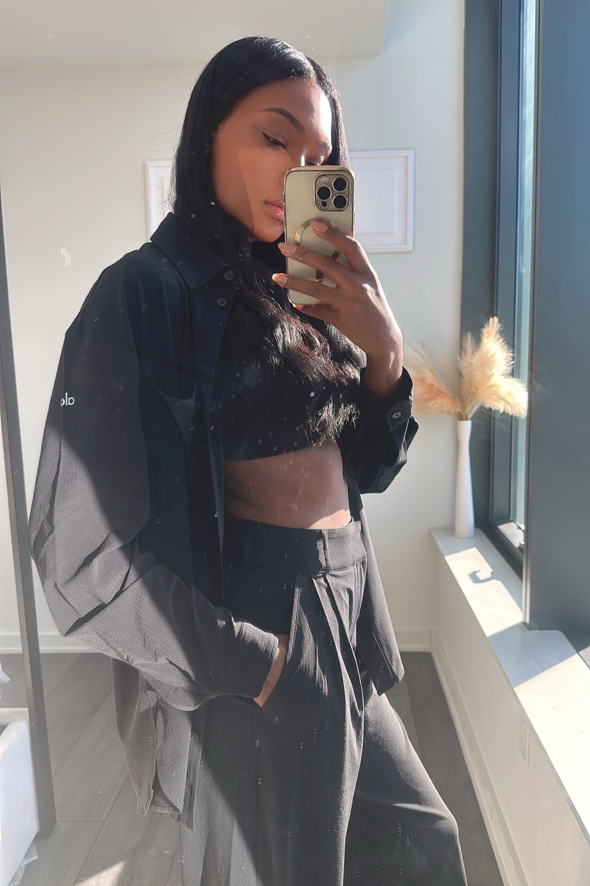 Comfy and Cute is always my go to #alo #aloyoga #blackset #blacktravelset #blackpants #blackbuttondown

#LTKTravel #LTKWorkwear #LTKFitness