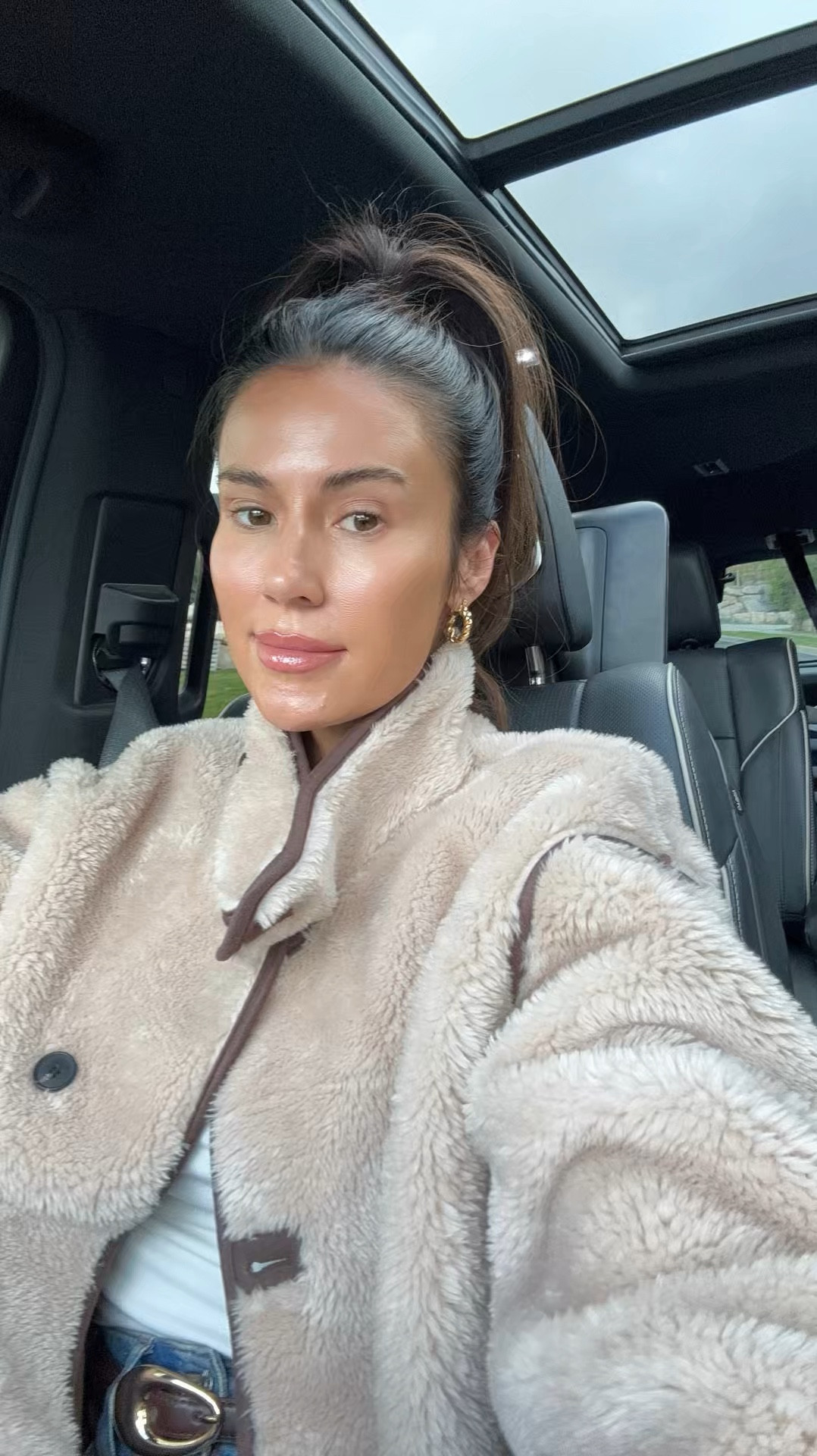 Cozy new faux fur jacket 🤎 size up one - I’m wearing size medium 

My foundation & makeup are on sale up to 20% off!  Use code: SAVINGS. I’m wearing shade 140 in the foundation 

Fall outfit, amazon finds, amazon fashion, sherpa jacket; brown jacket, winter outfit, sephora sale, casual outfit, weekend outfit, Christine Andrew 

#LTKFindsUnder100 #LTKStyleTip #LTKBeauty