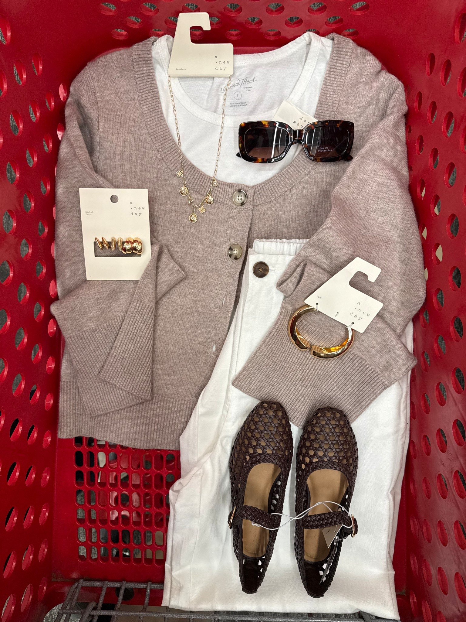 neutral moments for saturday mornings ☕️