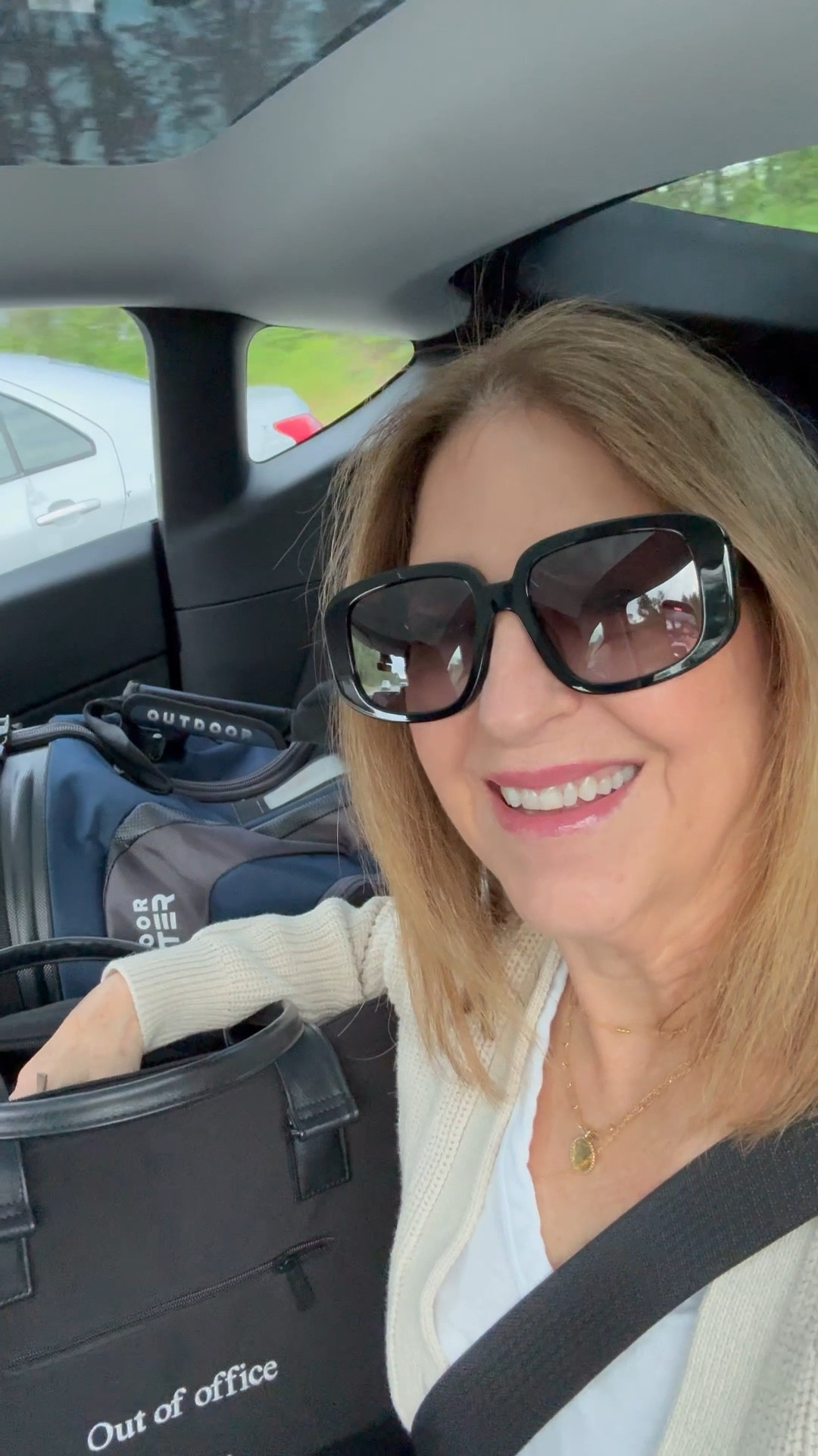 The vacation starts!

Celine sunglasses
Rag & Bone t-shirt tts xs
J.Crew jean tts
Quince cardigan tts xs
Nike sneakers tts
Madewell tote
Monica Vinader jewelry

#LTKSaleAlert #LTKFindsUnder100 #LTKOver40