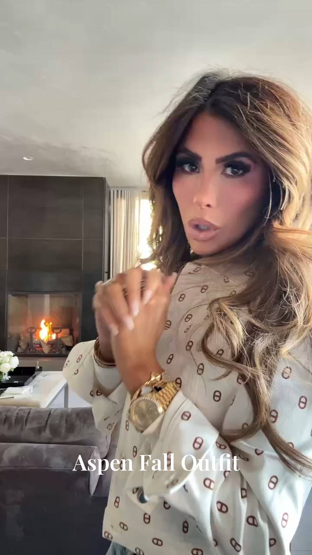 Aspen Fall OOTD! Wearing my Hermes jacket with this adorable Zara turtleneck with gold detailing and Zara jeans! 
Wearing a size small in shirt and size 4 in jeans! 

Zara finds, Hermes jacket, Zara jeans, Fall outfit, Fall fashion, Fall outfit inspo, Aspen, Travel, Uggs, Boots, Jackets, Emily Ann Gemma

#LTKShoeCrush #LTKSeasonal #LTKStyleTip