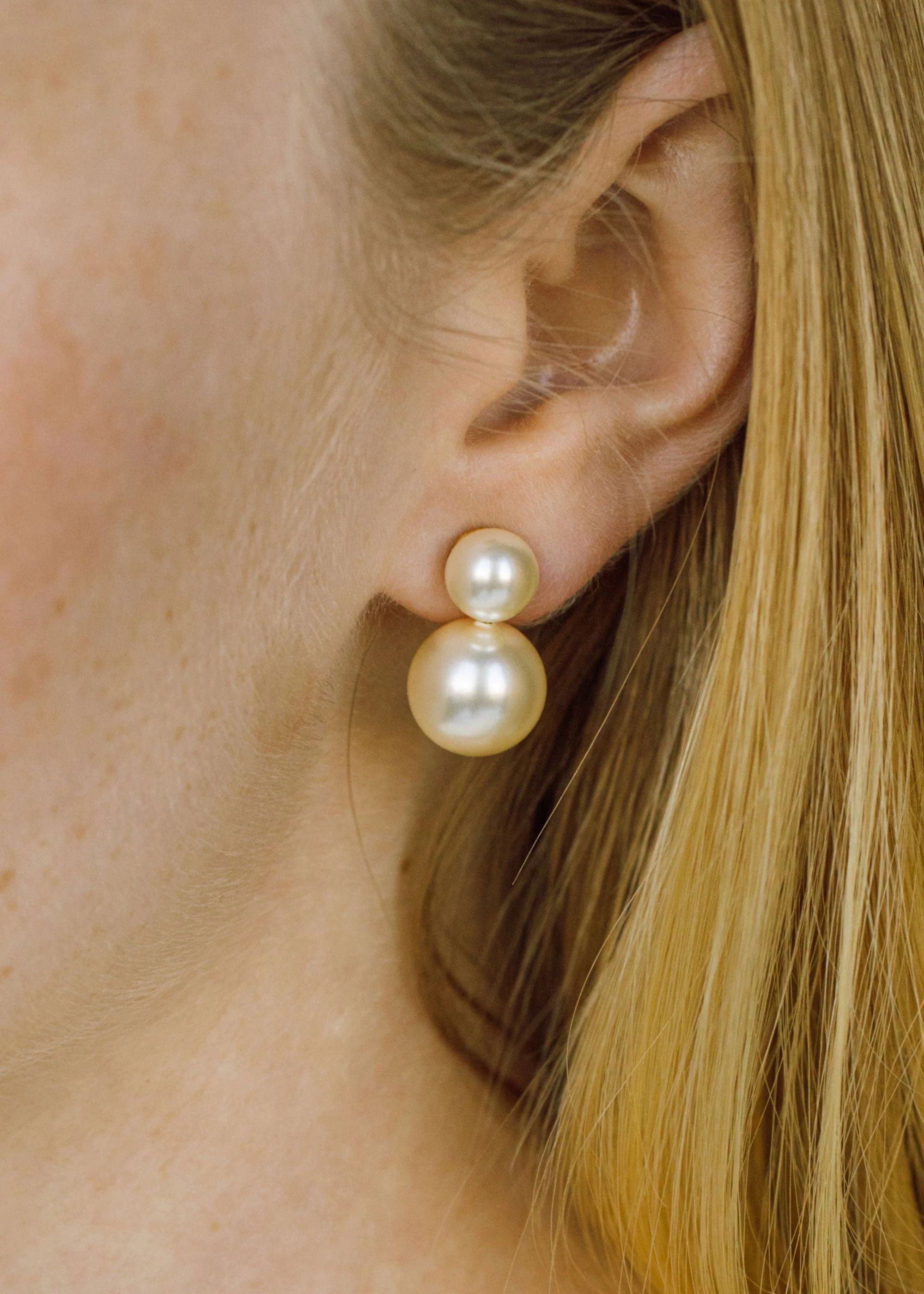 Iris Pearl Earrings | Jennifer Behr 