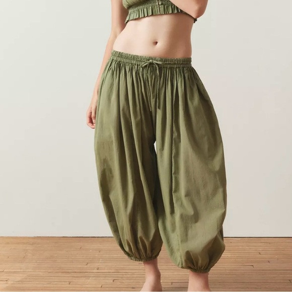 Out From Under Jasmine Balloon Cropped Pant Sizes XS & Small | Poshmark