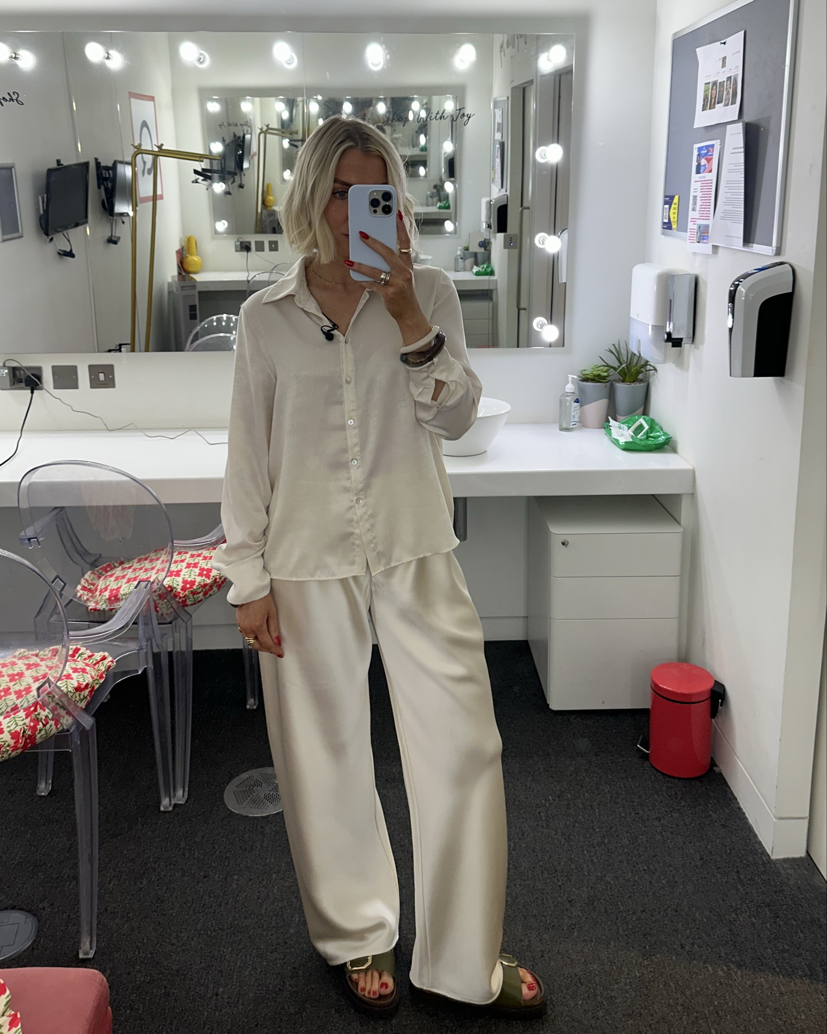 Satin trousers
Summer holiday outfits 
Green sandals 
Double steps sandals 
Summer shoes
Summer sandals 

#LTKsummer #LTKshoes #LTKstyletip