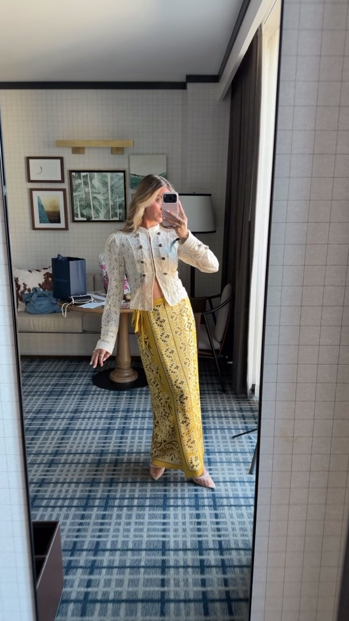 My outfit for the first day of conferences at LTKCON! My shirt is size small @Zara the button detail is so good. I paired it with this Paisley, bandanna skirt @Dillards Inc. size xs/0. My shoes are amazon. ￼￼

#LTKCon #LTKootd #LTKdayinmylife