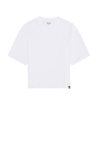 WAO The Oversized Cropped Tee in White - White. Size S (also in XL/1X). | FWRD 