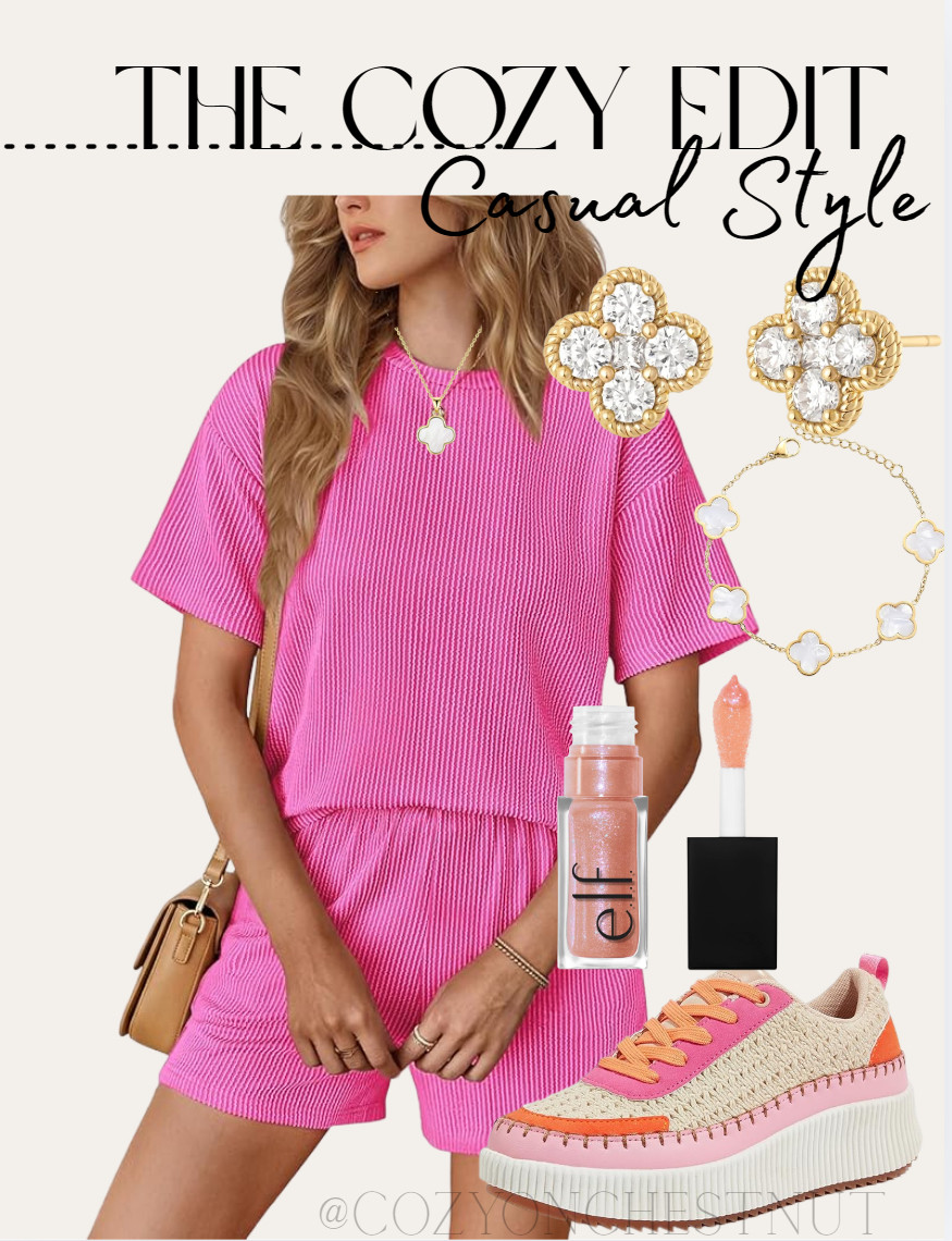 Cozy vibes with a pop of pink 🌸 Perfect for a relaxed day out! 

 #LTKdayinmylife #LTKgrwm #LTKootd