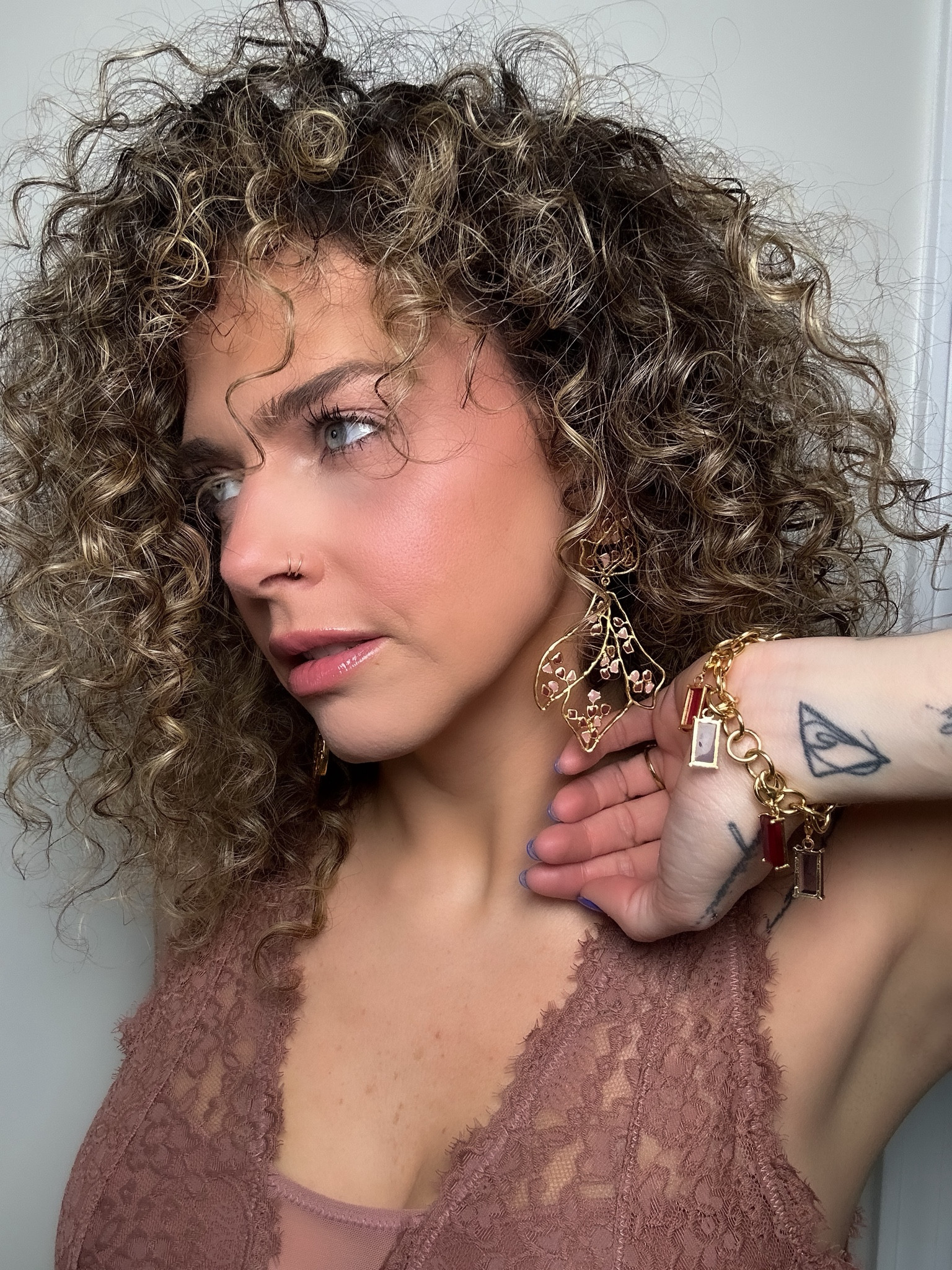 The ‘Sama’ earrings from #DhwaniBansalJewelry ‘Zami’ collection are STUNNING 😍 & just so happen to be 50% off too! (at the time of posting). 

Handmade with recycled brass & micron gold plating, each Dhwani Bansal piece is a 1 of 1, hypoallergenic, lightweight, comfortable, versatile, & flattering for any & all to wear 🙌🏻! Y’all have to check them out 😍✨👌🏻💯. 

*Note* - my ‘Kandi’ bracelet is also from Dhwani Bansal & but it is not part of the current flash sale.

#LTKbeauty #LTKstyletip #LTKfindsunder100