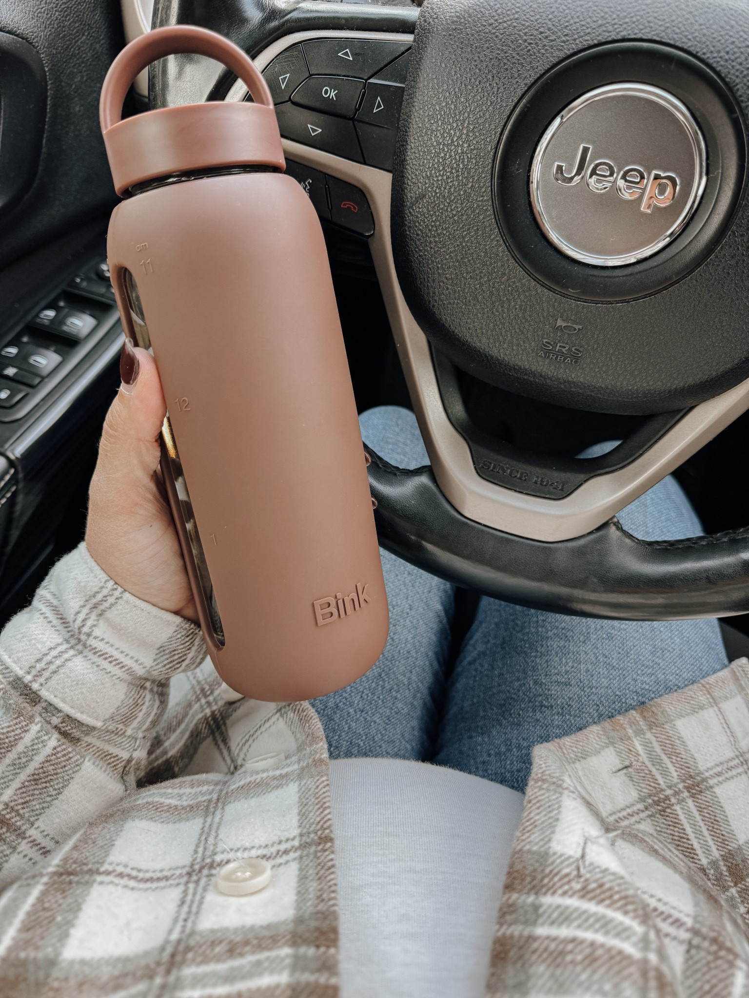 🐻🍂🤎🍄‍🟫

brown water bottle | glass water bottle | bink | bink water bottle | autumn colors | autumn theme | fall colors | fall things 

#LTKBump #LTKFindsUnder50 #LTKActive