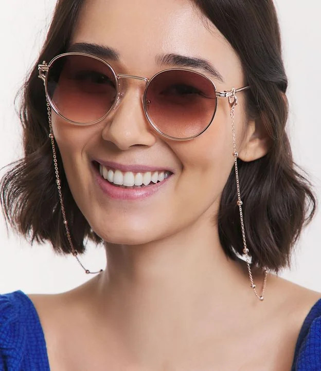 Óculos de Sol Redondo com Corrente e Lente Degradê Dourado - Lojas Renner | Renner (BR)