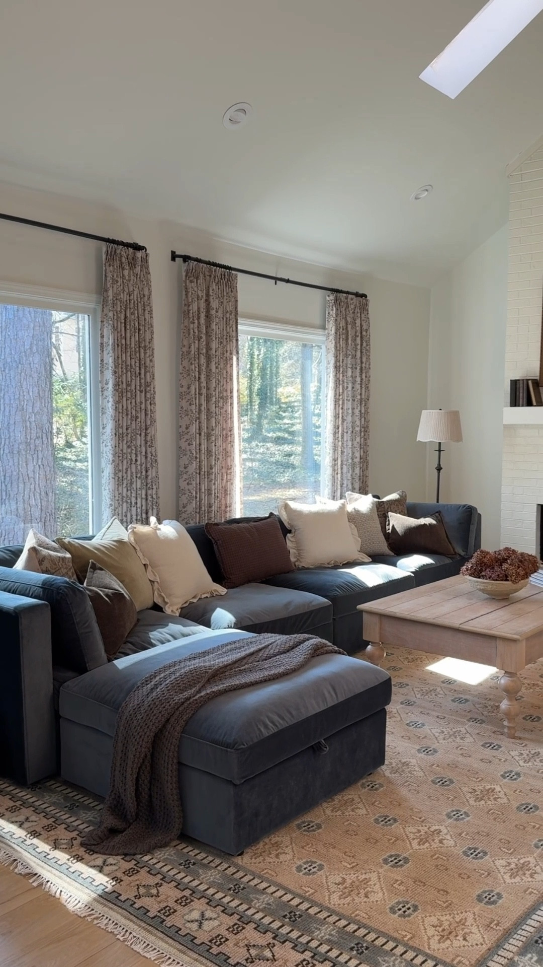 Blue couch 🤝🏼 blue rug 😍🩵 The prettiest rug! 25% off right now! ✨

#LTKSaleAlert #LTKHome