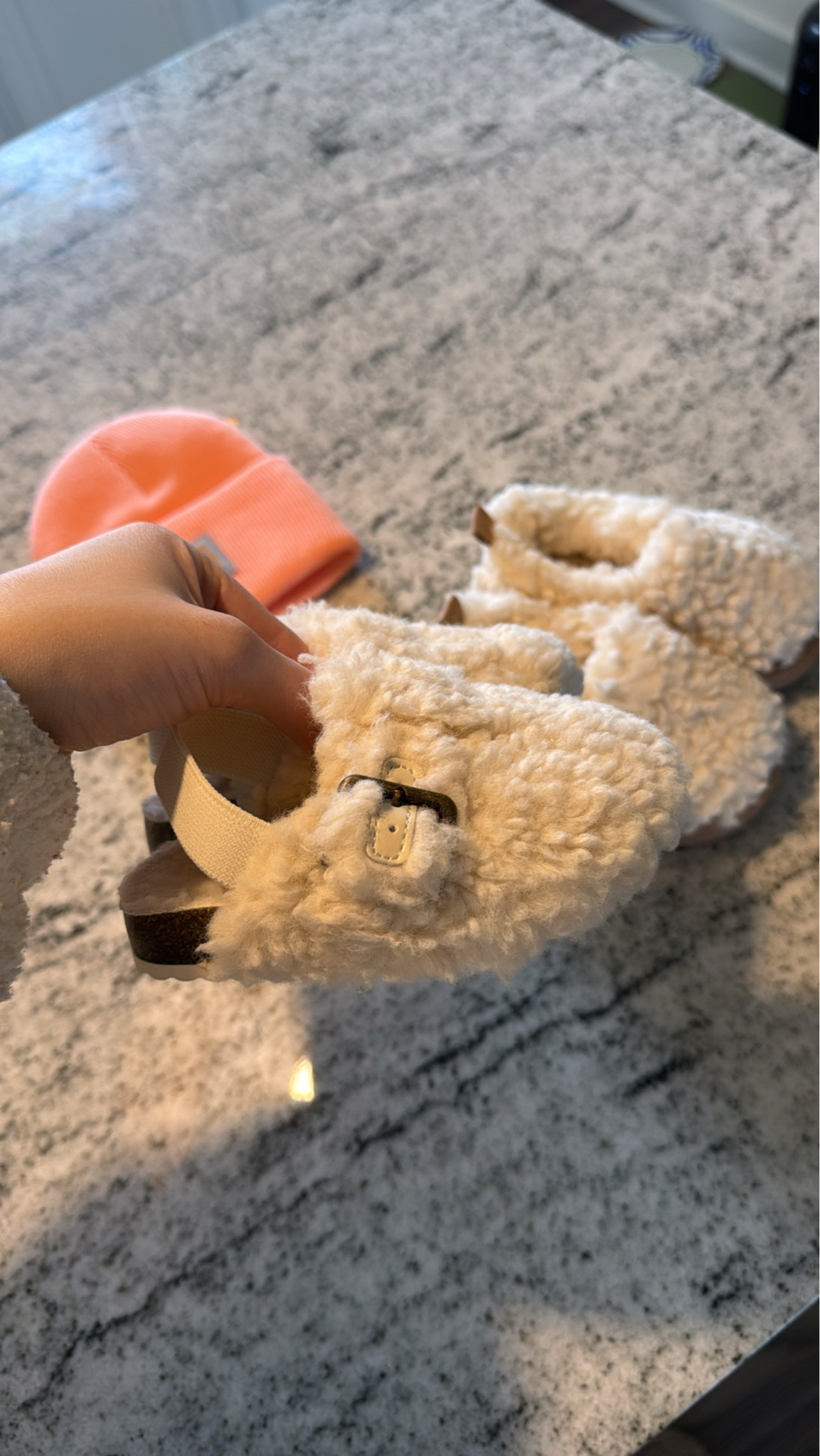 Toddler shoes, baby shoes, Sherpa clogs, Sherpa slippers, cat and jack

#LTKCyberWeek #LTKFamily #LTKBaby