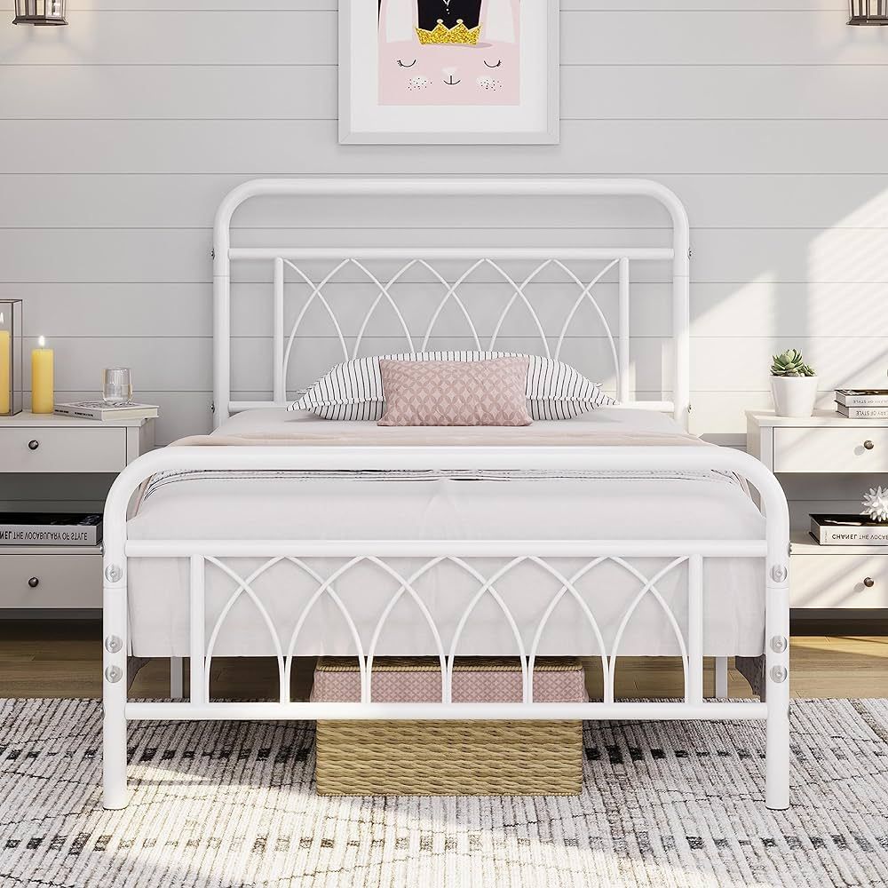 Yaheetech Twin Bed Frame Metal Platform Bed with Petal Accented Headboard/Footboard/14.4 Inch Und... | Amazon (US)