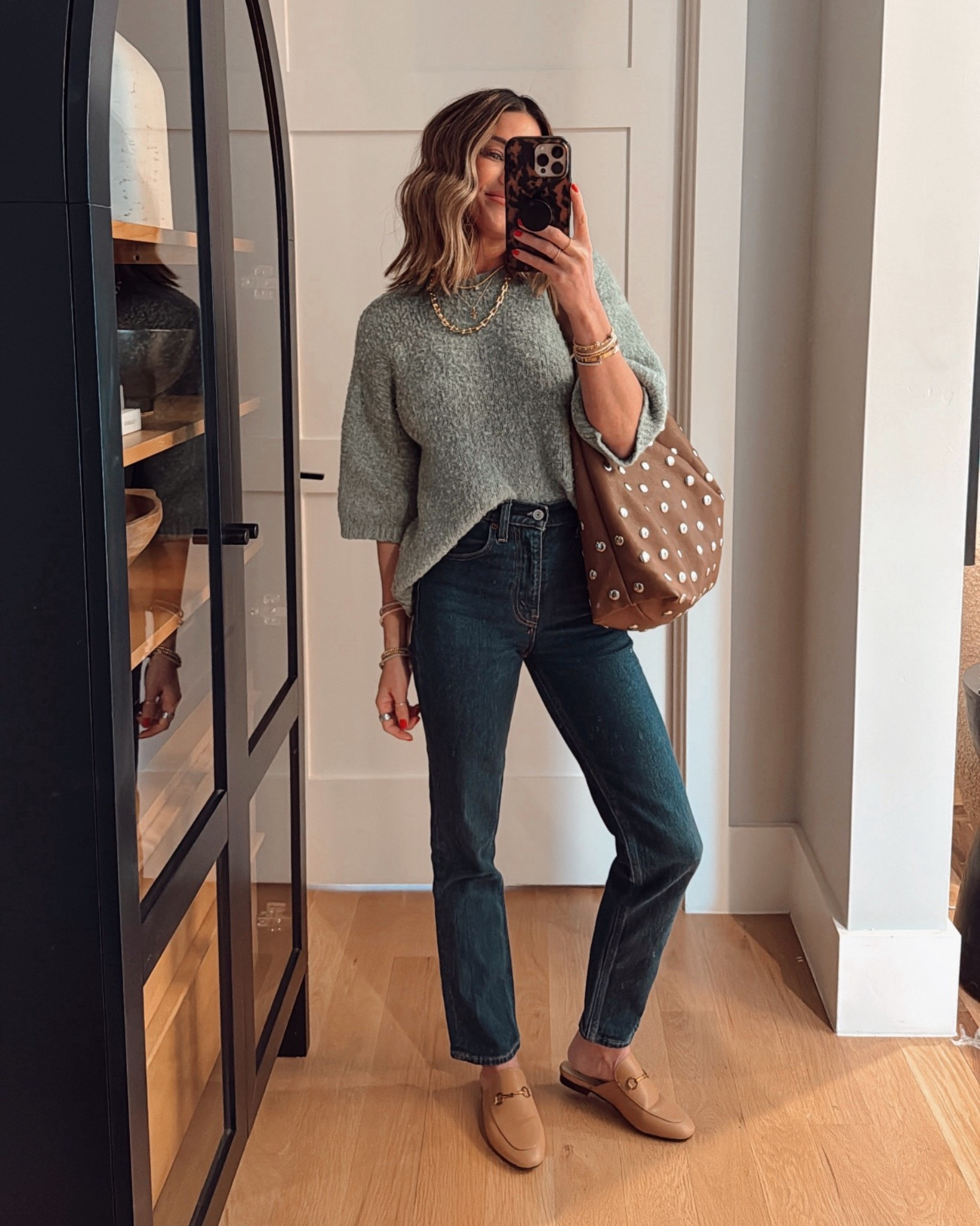 One of my favorite look for less finds  🤯🤩👏🏼 these shoes are SO GOOD! They come in several colors and are true to size. 
My top is so cute and perfect for spring, and also comes in several colors!
