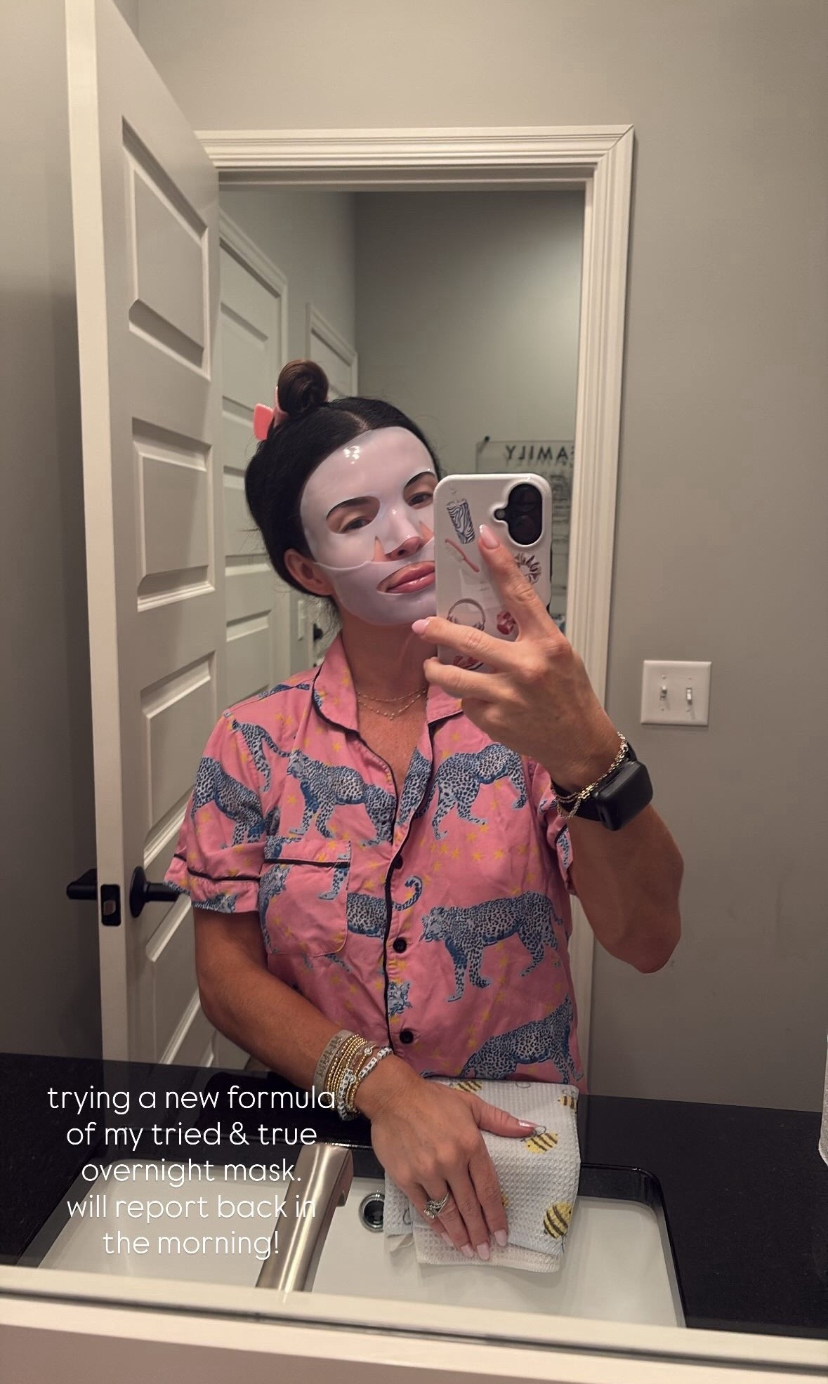 THIS face mask is IT! 🤩🥳
you will have the glowiest skin the morning after & for days!!!
you can leave it on for a few hours or overnight. Stays in place!
I have tried them ALL!
This one & the others I linked are my absolute favs. 🫶🏻

Skincare, face mask, skincare routine, jelly mask, skin, make up, Korean skincare, glow, overnight mask, pdrn, collagen, hydrating


#LTKFamily #LTKFindsUnder50 #LTKFindsUnder100