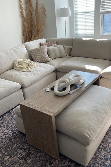 Neutral Home Decor 

Home essentials, home decor, neutral home, couch, wood coffee table

#LTKSeasonal #LTKhome #LTKstyletip