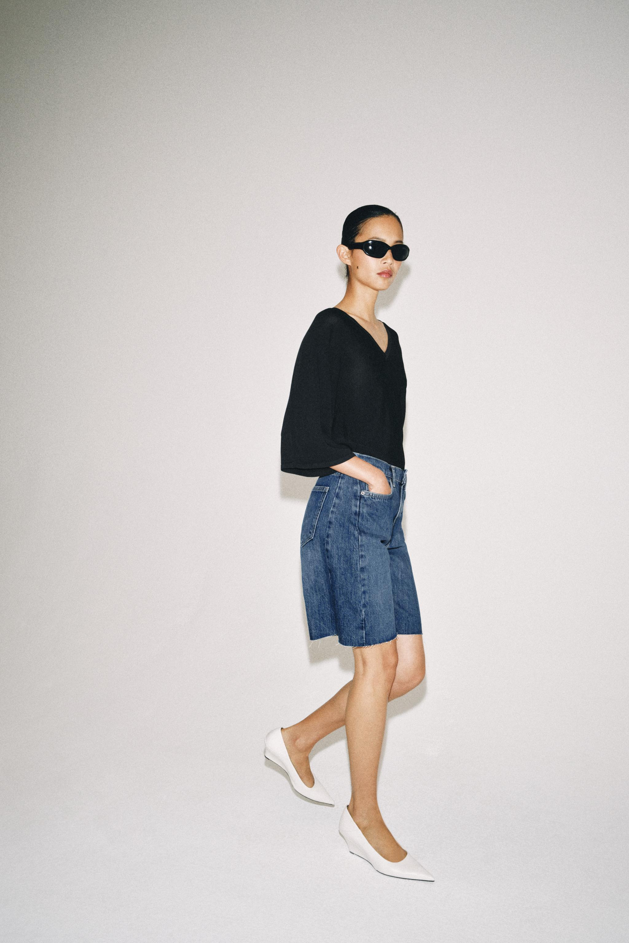 ZW COLLECTION RELAXED FIT MID-RISE DENIM SHORTS | Zara Canada