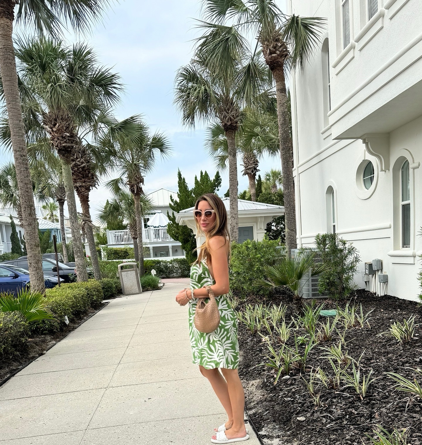 A moment for Target. 

Palm style

$20

Shop on my LTK (link in profile)

#ootn #beachdress #targetstyle #saleonsale

#LTKStyleTip #LTKSaleAlert #LTKFindsUnder50
