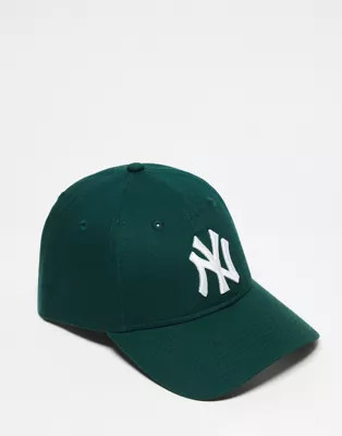 New Era 9forty NY Yankees cap in green | ASOS (Global)