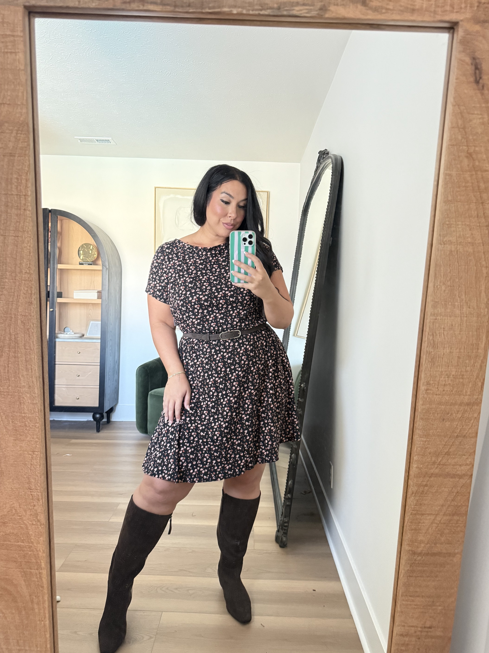 I added a belt to this dress and love the way it looks! 

Dress: XL

Fall dresses, work outfit ideas, what to wear to work, fall outfits, fall style, mid size fall outfit ideas, affordable outfits

#LTKootd #LTKMidsize #LTKSeasonal