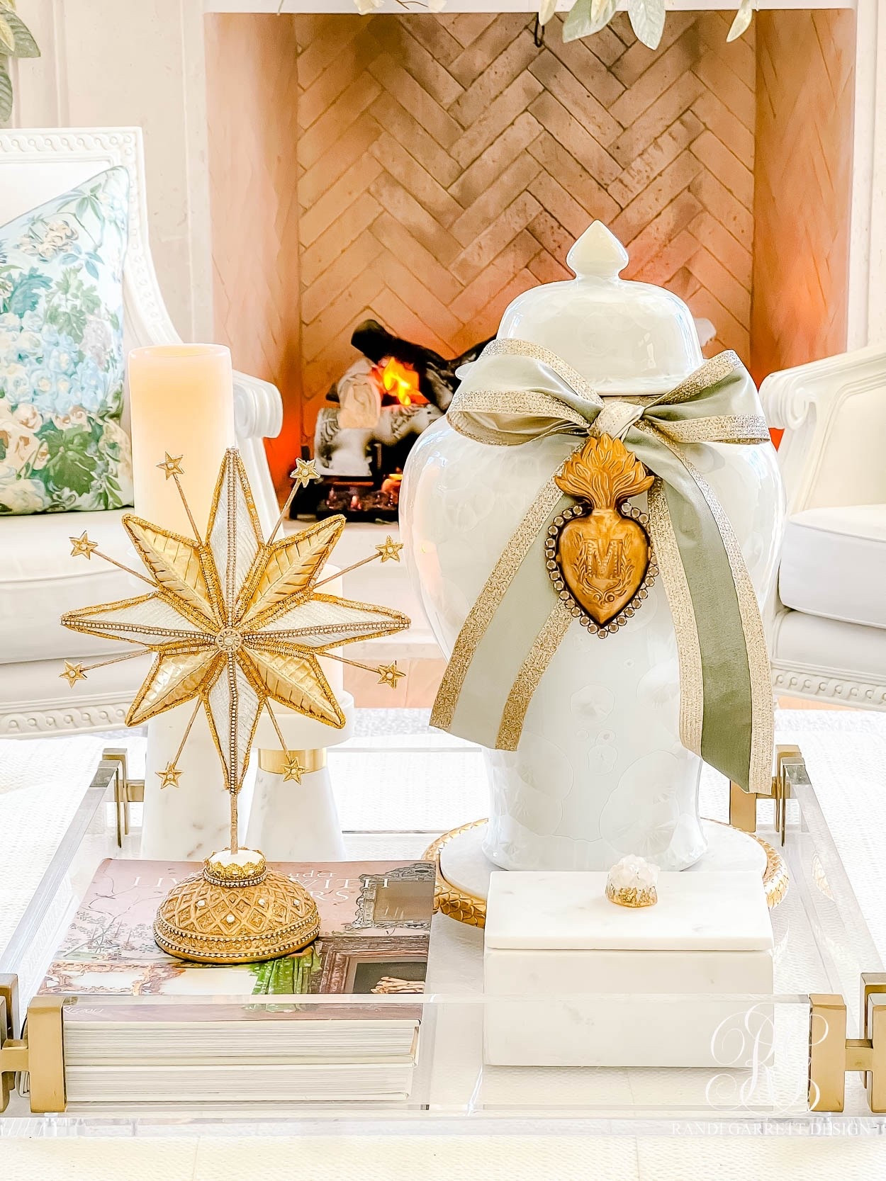 These white and gold holiday faves add so much to an open countertop! ⭐️

#LTKHome #LTKHoliday #LTKSeasonal