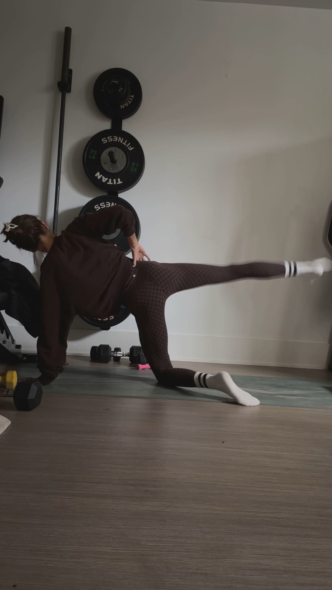 workout ootd 🤎 featuring some of my all time fave leggings you can wear for any activity or none at all 😆

#LTKActive