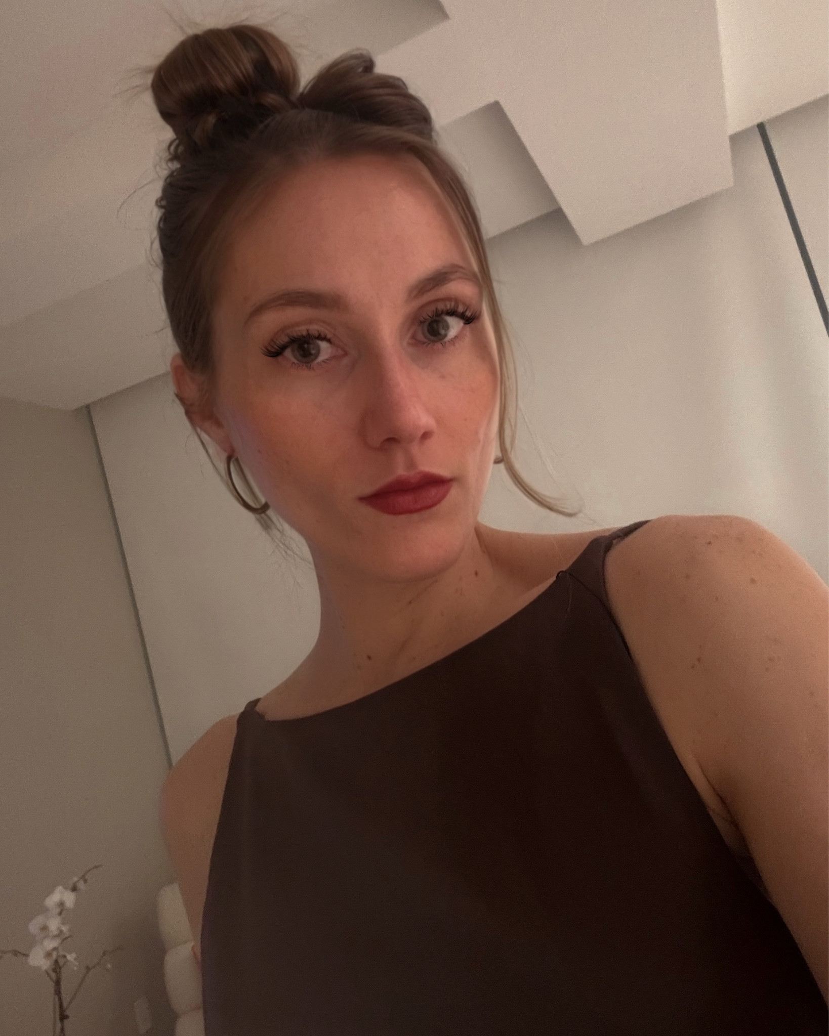 Fall season is my favorite season for fashion and styling mostly because it’s time for the boots, coats and bags to come out of the closet 😎

If you know me well, you know that I’m a sneakers, heels or boots girl and these dark chocolate brown croc-embossed #Schutz boots are so comfy and give confident quiet luxury as I pass 👢

#LTKSaleAlert #LTKootd #LTKFindsUnder100