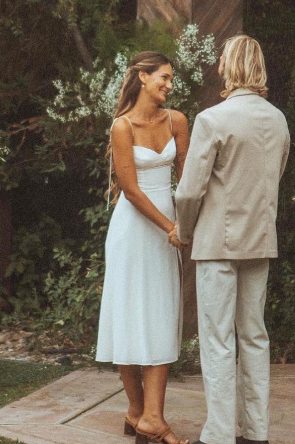 the comfiest most flattering dress, I wore it in white at my wedding!!! 

#LTKwedding