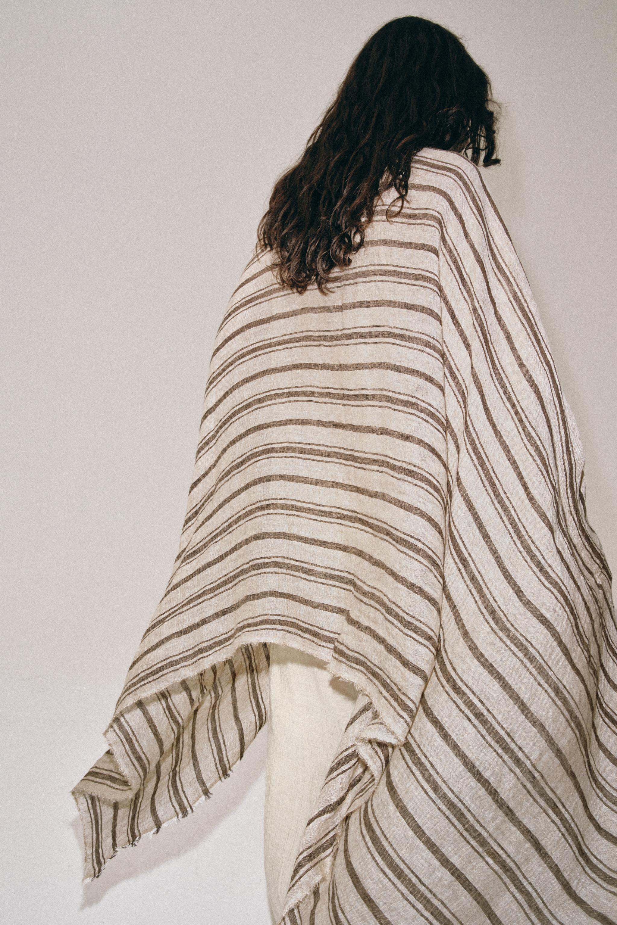 100% LINEN STRIPED SCARF | Zara US