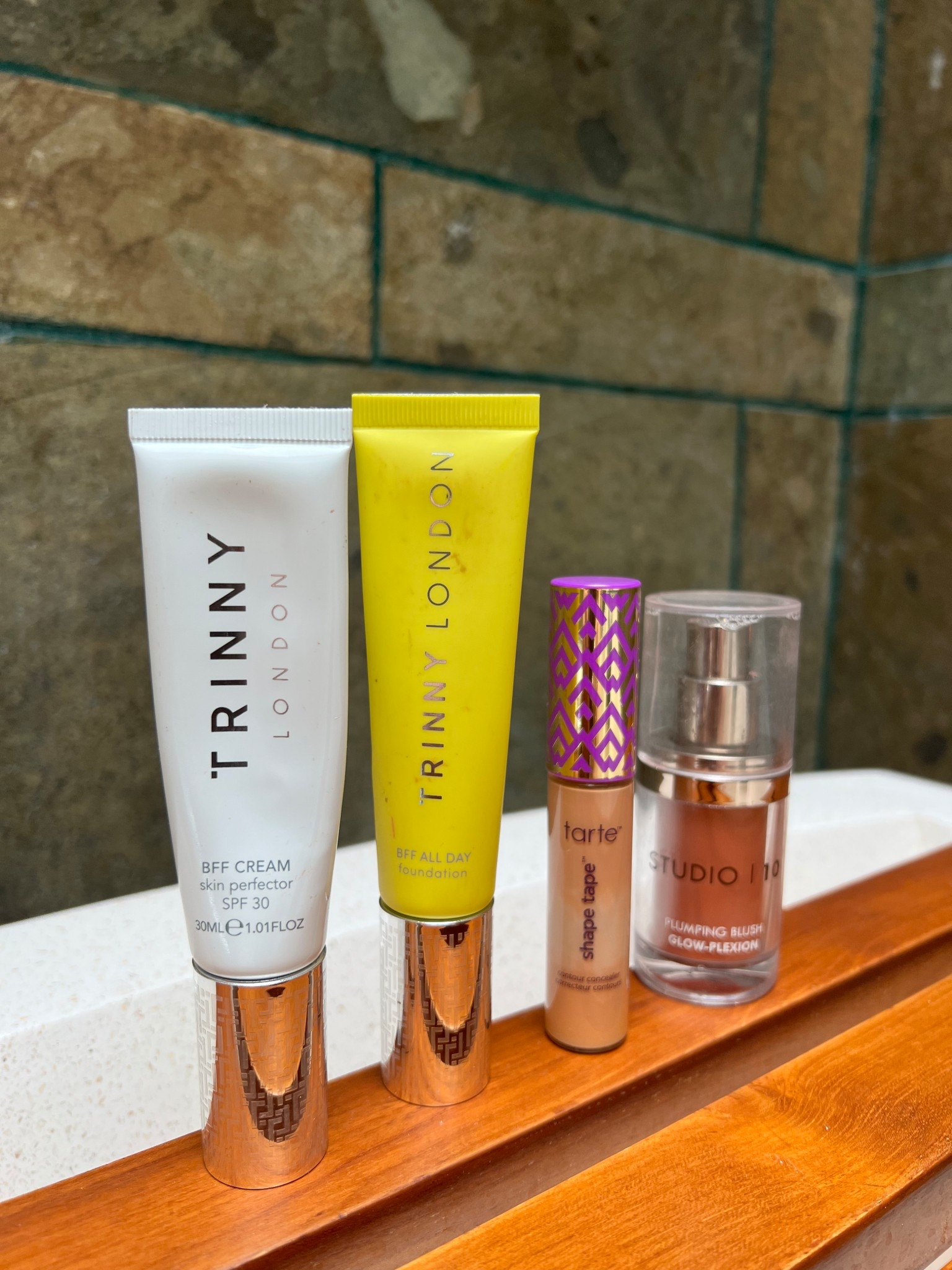 Holiday makeup 

#LTKtravel #LTKsummer #LTKbeauty