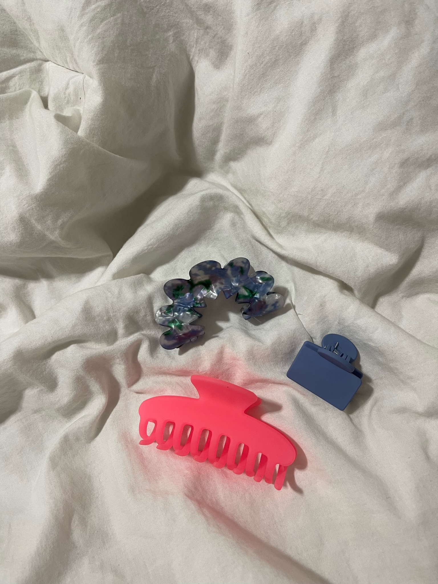 3 pack of claw clips for $10
Target finds
Colorful spring


#LTKbeauty #LTKSeasonal #LTKunder50