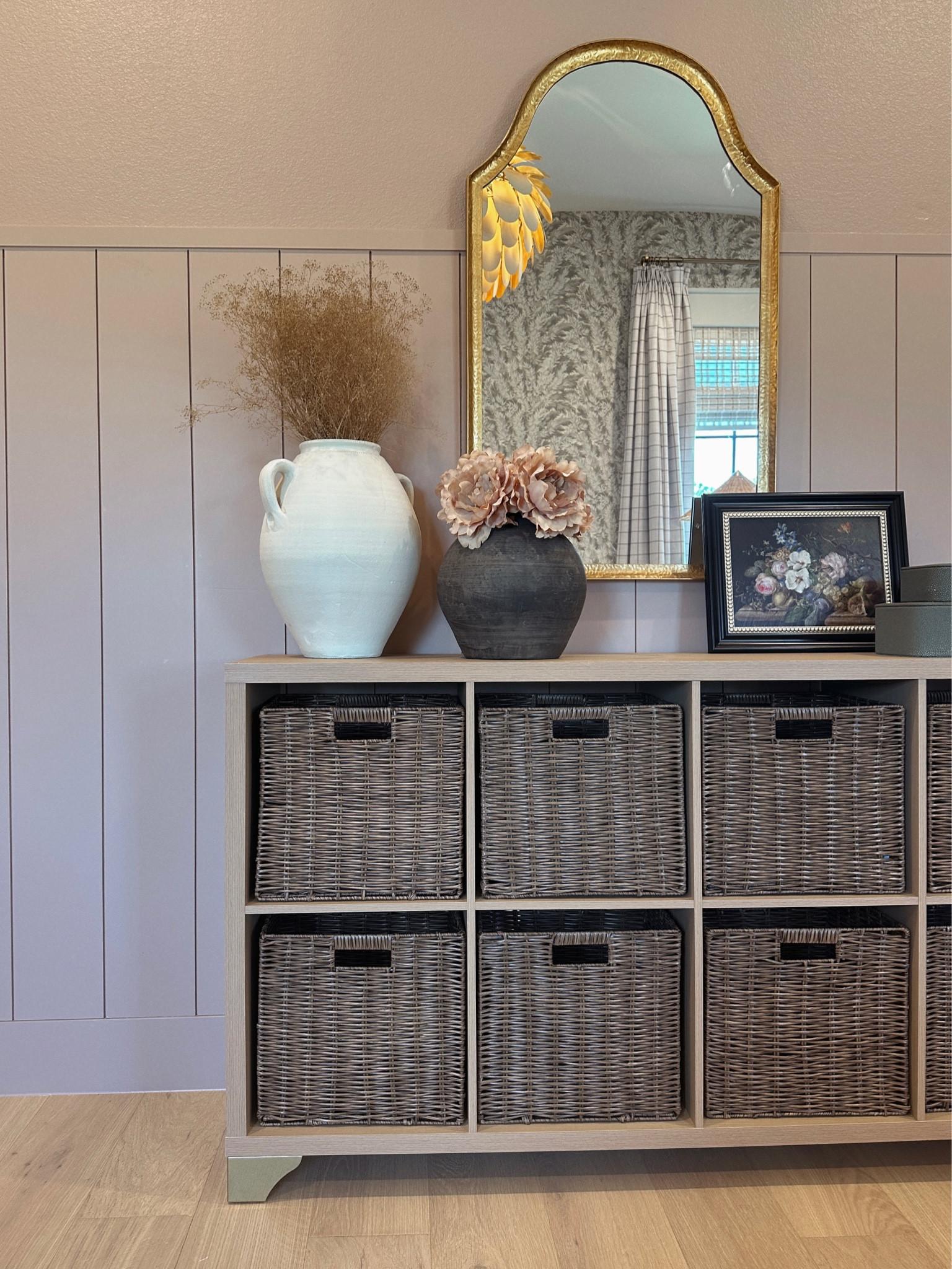 Who says your cube storage can't be p r e t t y! Just add feet! The feet are from Amazon for less than $20! *the baskets are from Hobby Lobby along with a lot of the decor!*

Note I did spray paint the feet to achieve the gold I wanted! 


#toystorage #cubestorage #toyroom #storagebaskets #toddlerstorage #kidstorage #kidplayroom #kidroom

#LTKhome