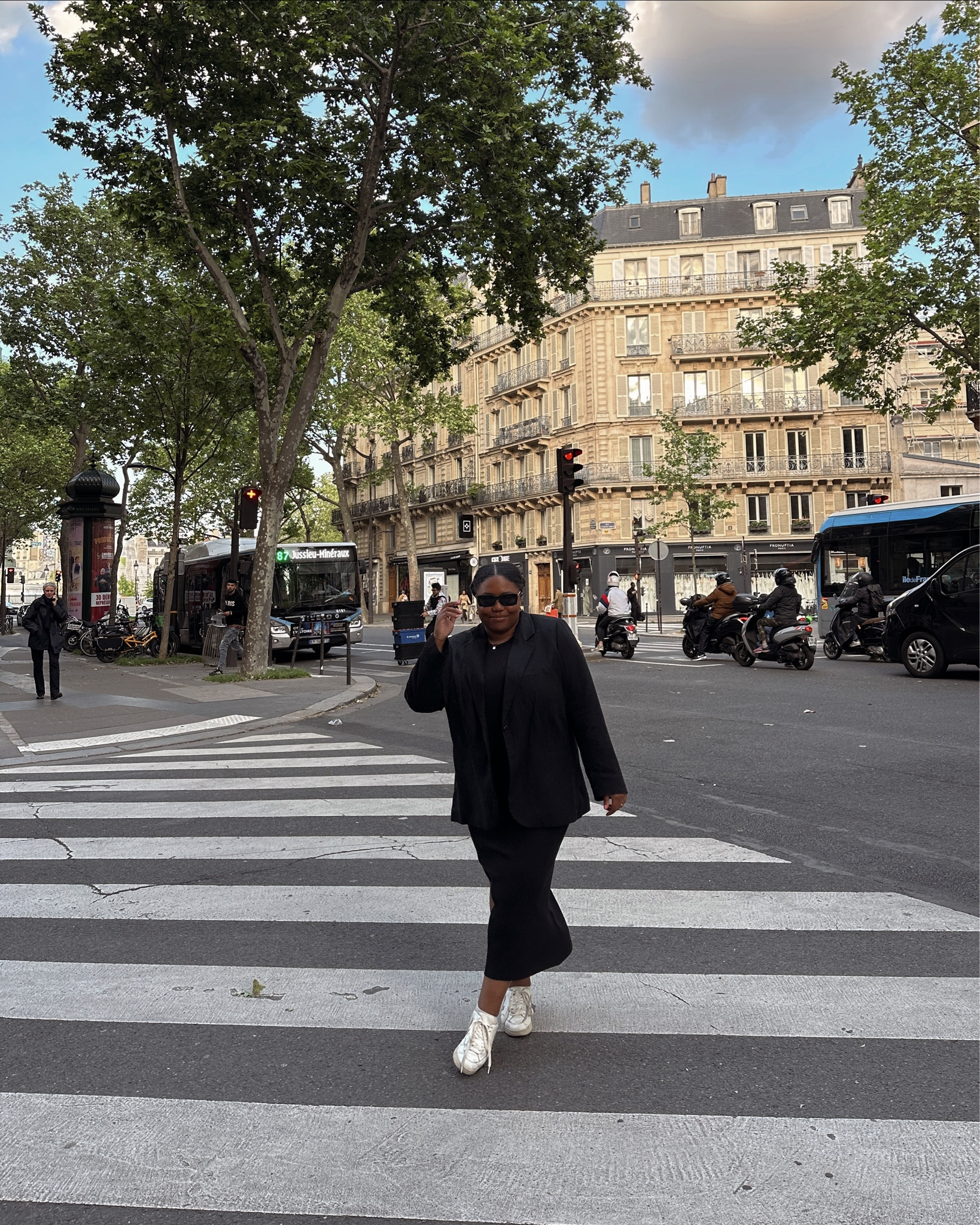 bonjour paris 🥐

#LTKcurves #LTKunder100 #LTKtravel