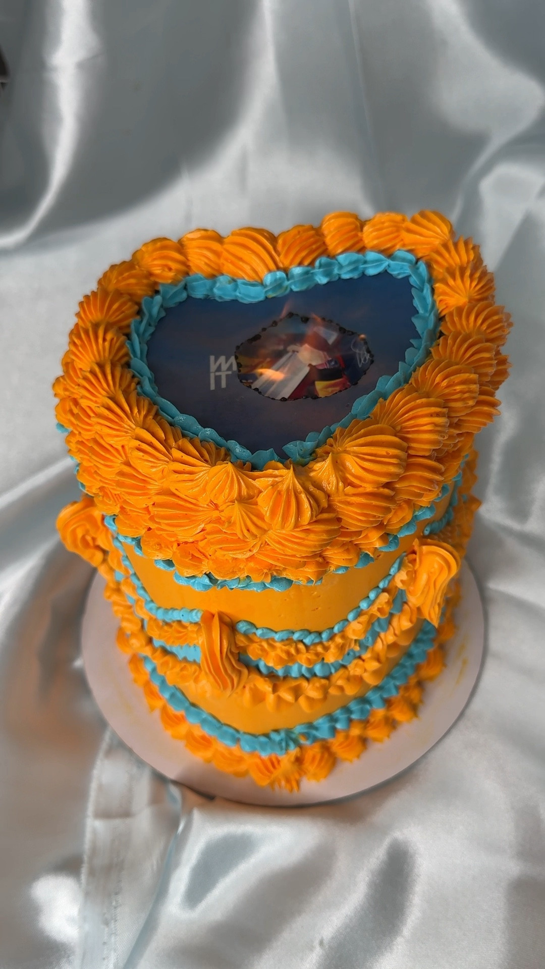 McLaren Burn Away Cake🧡

#LTKFindsUnder50 #LTKSeasonal #LTKSummerSales