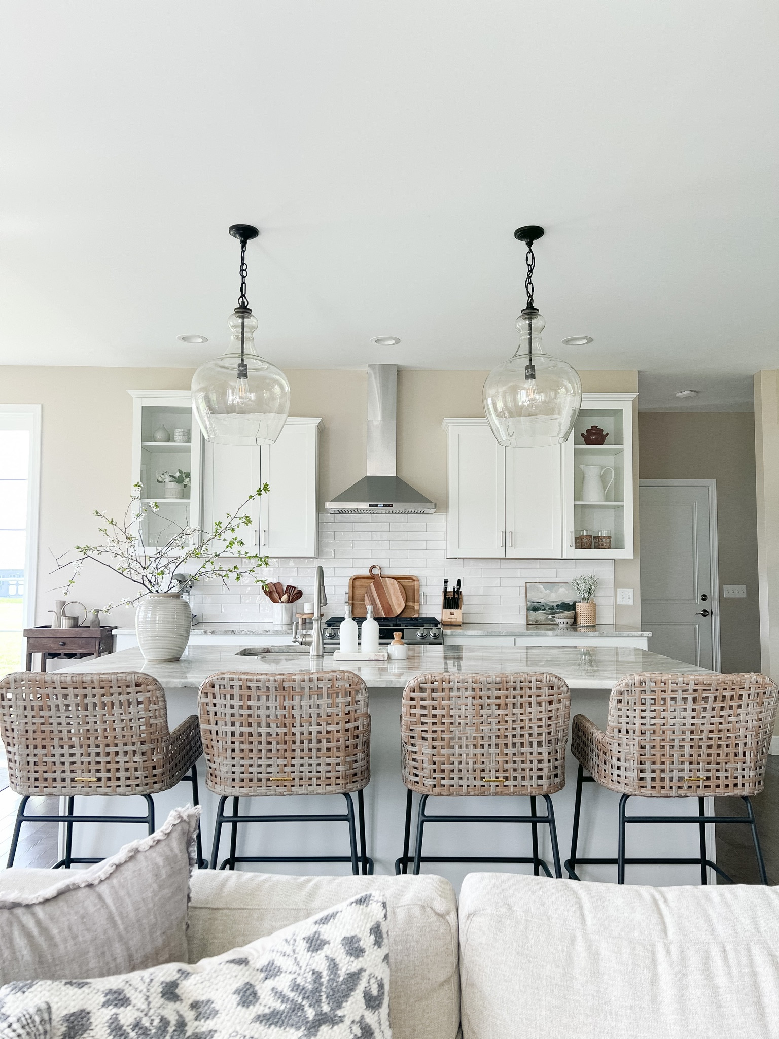 Rainy day here in New York and I’m dreaming of sunny days 

Pottery barn Flynn pendant, Ballard designs, pottery barn, Ballard designs Bailey stool, threshold with studio McGee, the polished jar, soap dispensers, pottery barn Jake sofa 

#LTKhome