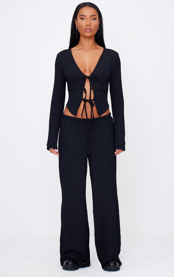 Black Textured Low Rise Wide Leg Trousers | PrettyLittleThing UK