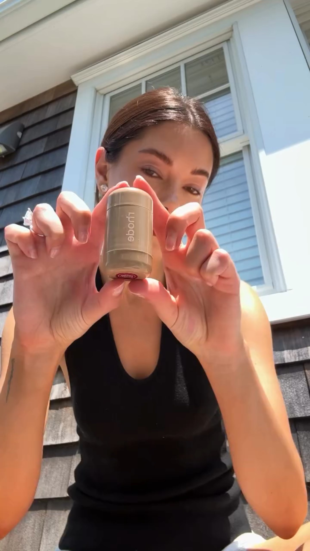 Hot pink blush and lots of highlighter >>>

#LTKSeasonal #LTKStyleTip #LTKBeauty