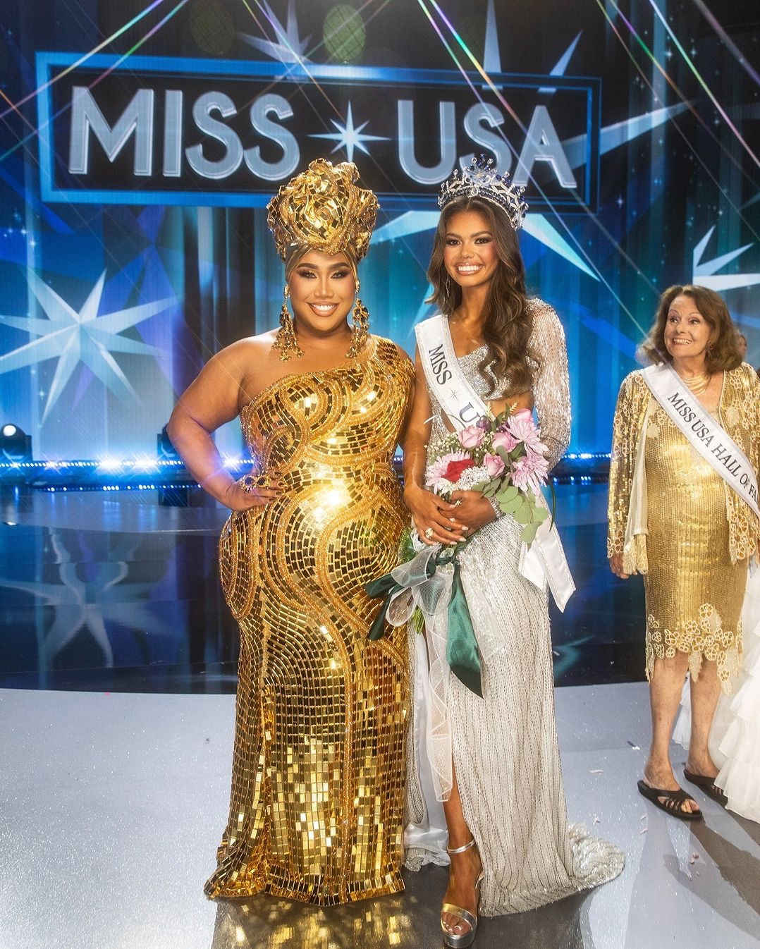 Linking products used for my makeup look the night of Miss USA!  

Swipe to see my fave beauty queen at the end! 👑😭🫶🏽 Congratulations Miss USA 2024 and thank you to Laylah Rose for having me as a cohost with Miss USA 2022 Morgan Romano!! Stay tuned for the vlog on YouTube! 

Makeup by @muaroni

#LTKStyleTip #LTKBeauty #LTKFindsUnder100